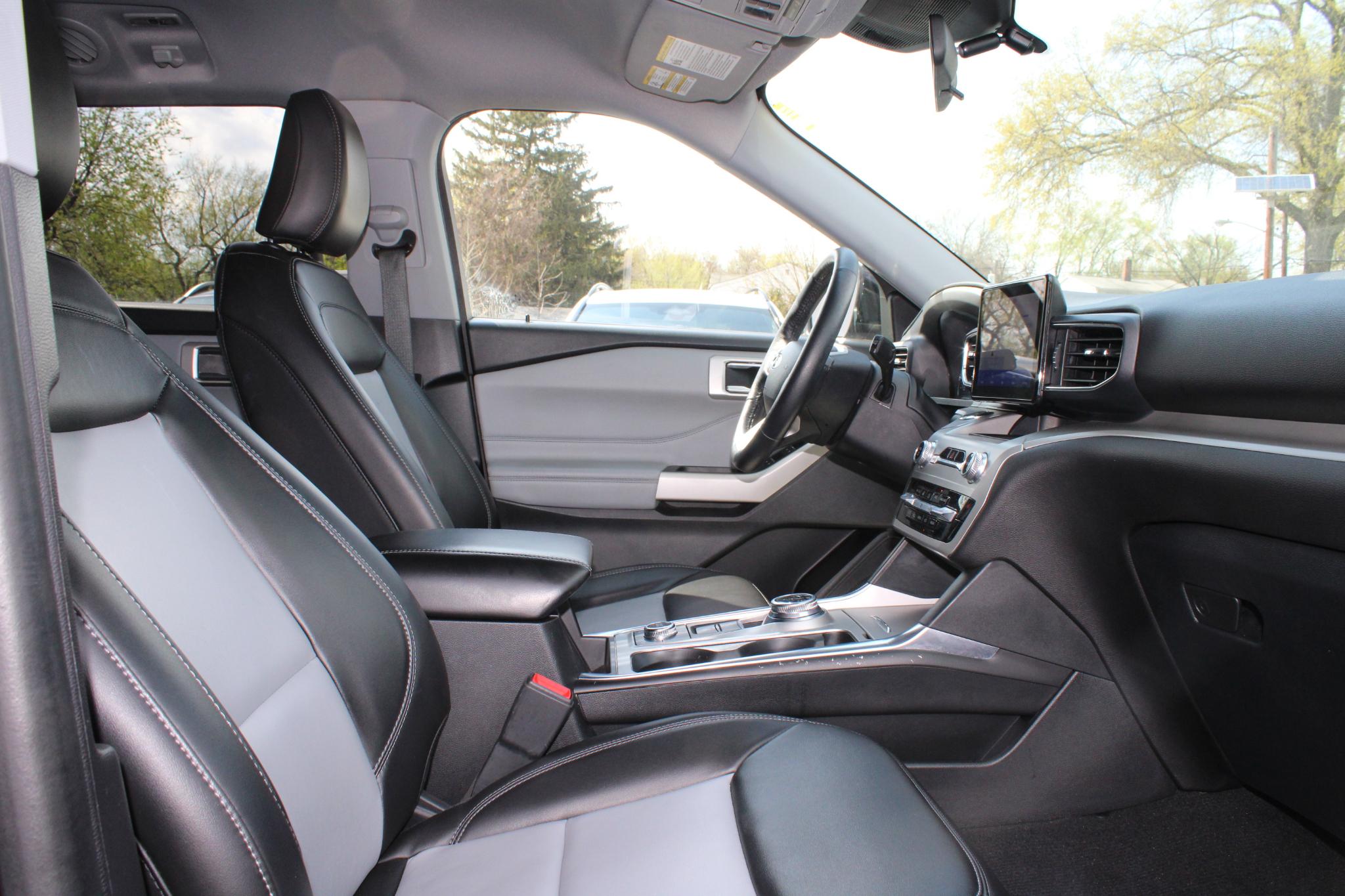Ford Explorer XLT 4WD 2022