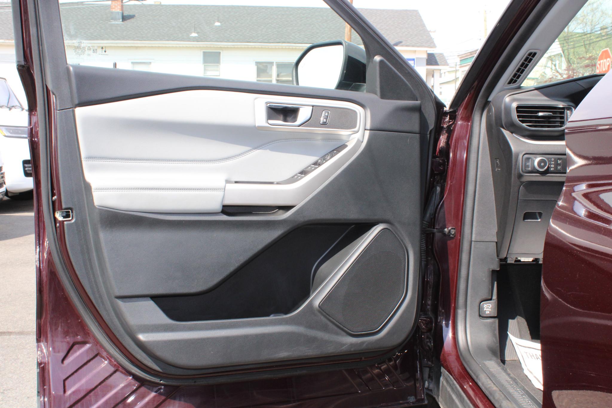 Ford Explorer XLT 4WD 2022