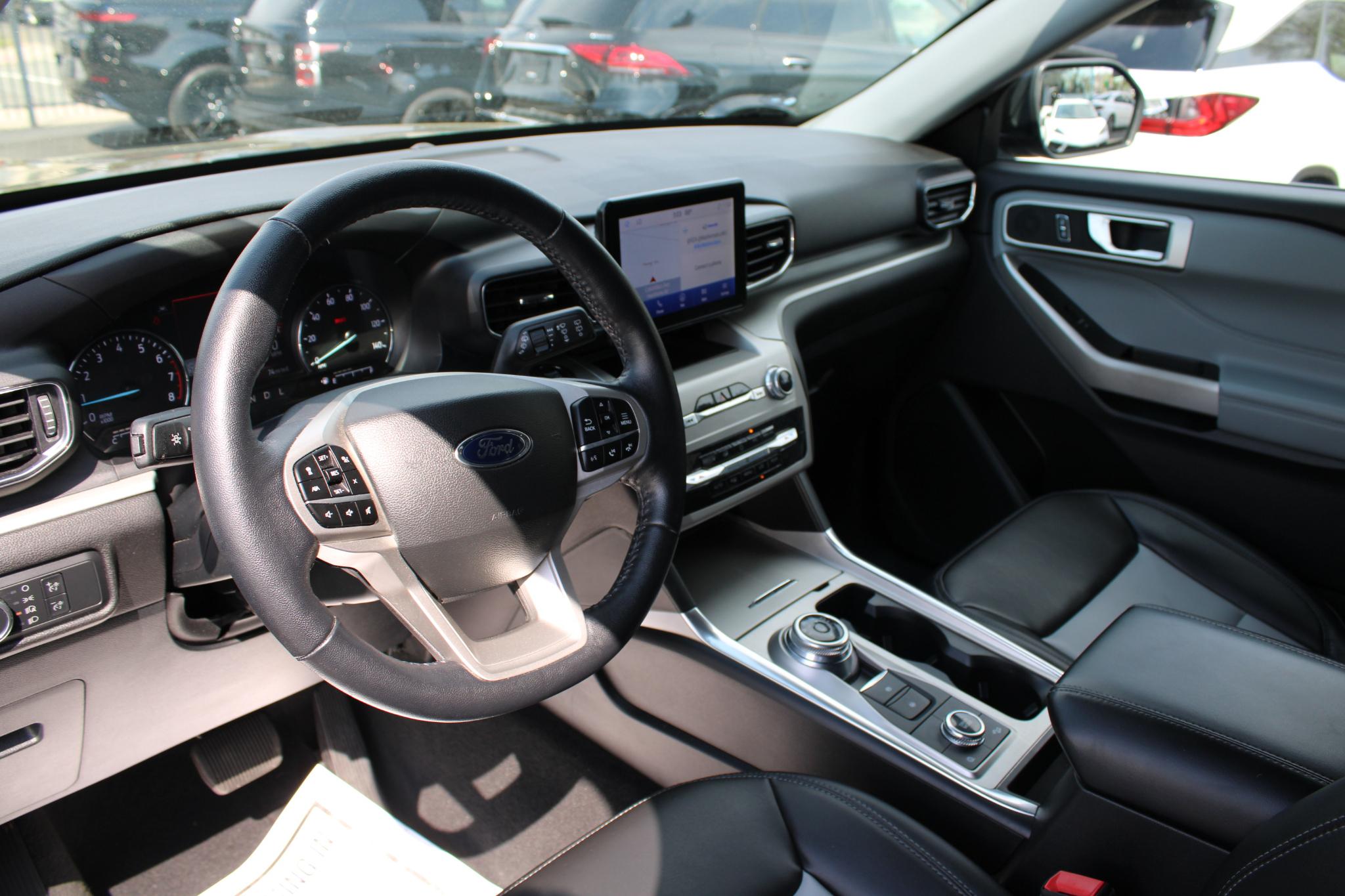 Ford Explorer XLT 4WD 2022