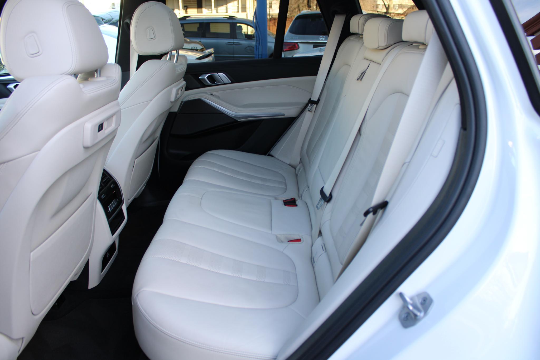 BMW X5 xDrive40i Sports Activity Vehicle 2021