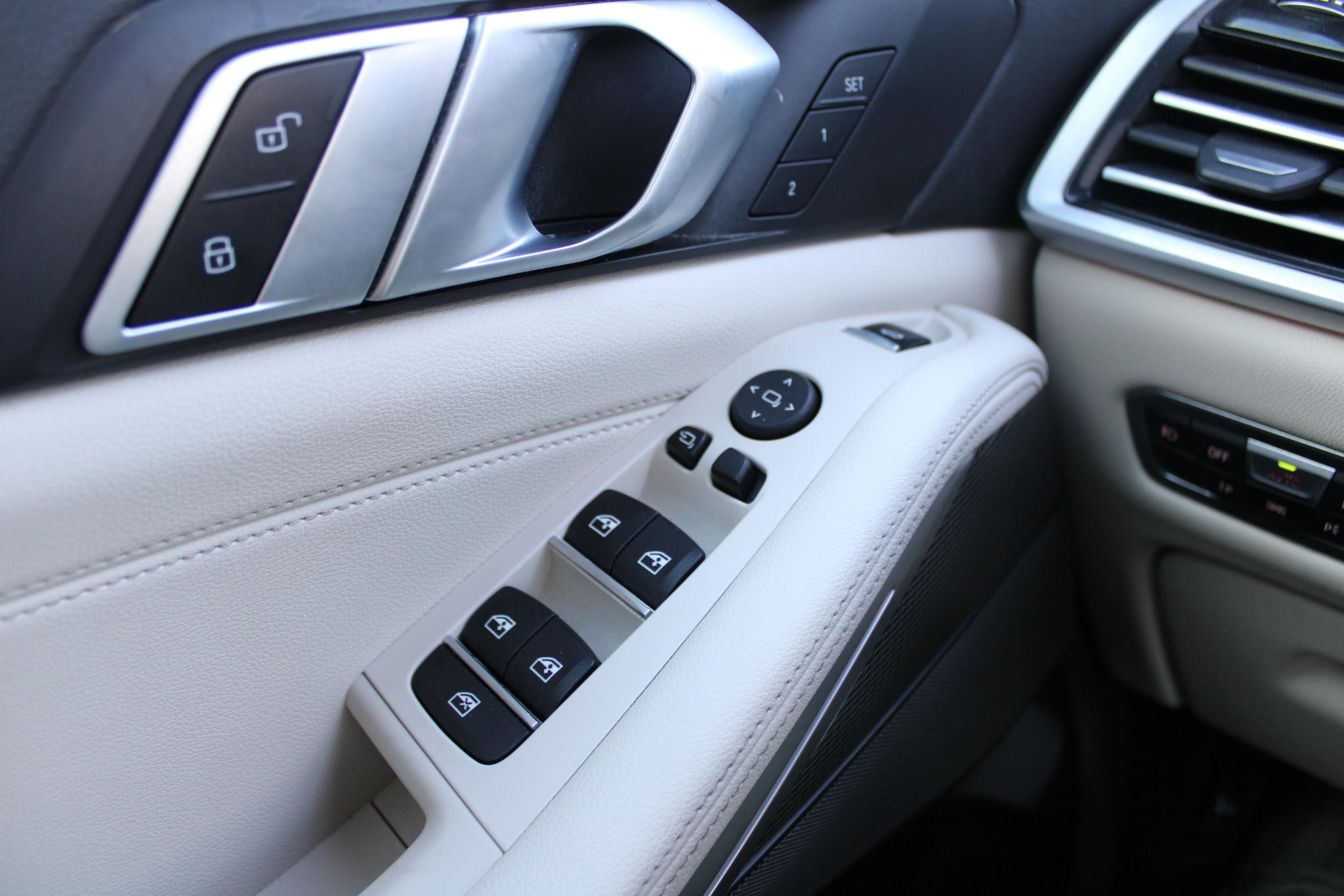 BMW X5 xDrive40i Sports Activity Vehicle 2021