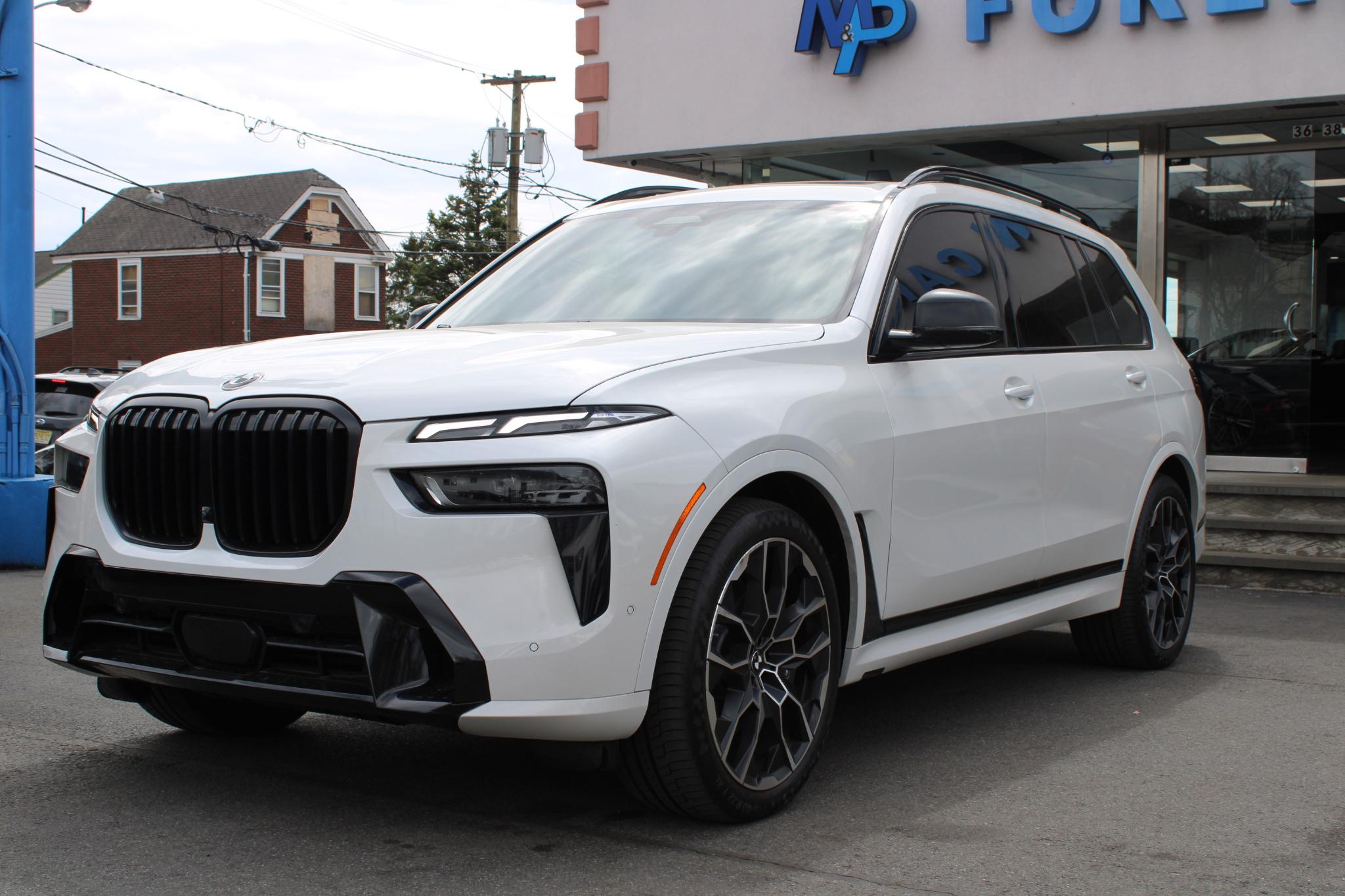 BMW X7 xDrive40i Sports Activity Vehicle 2023