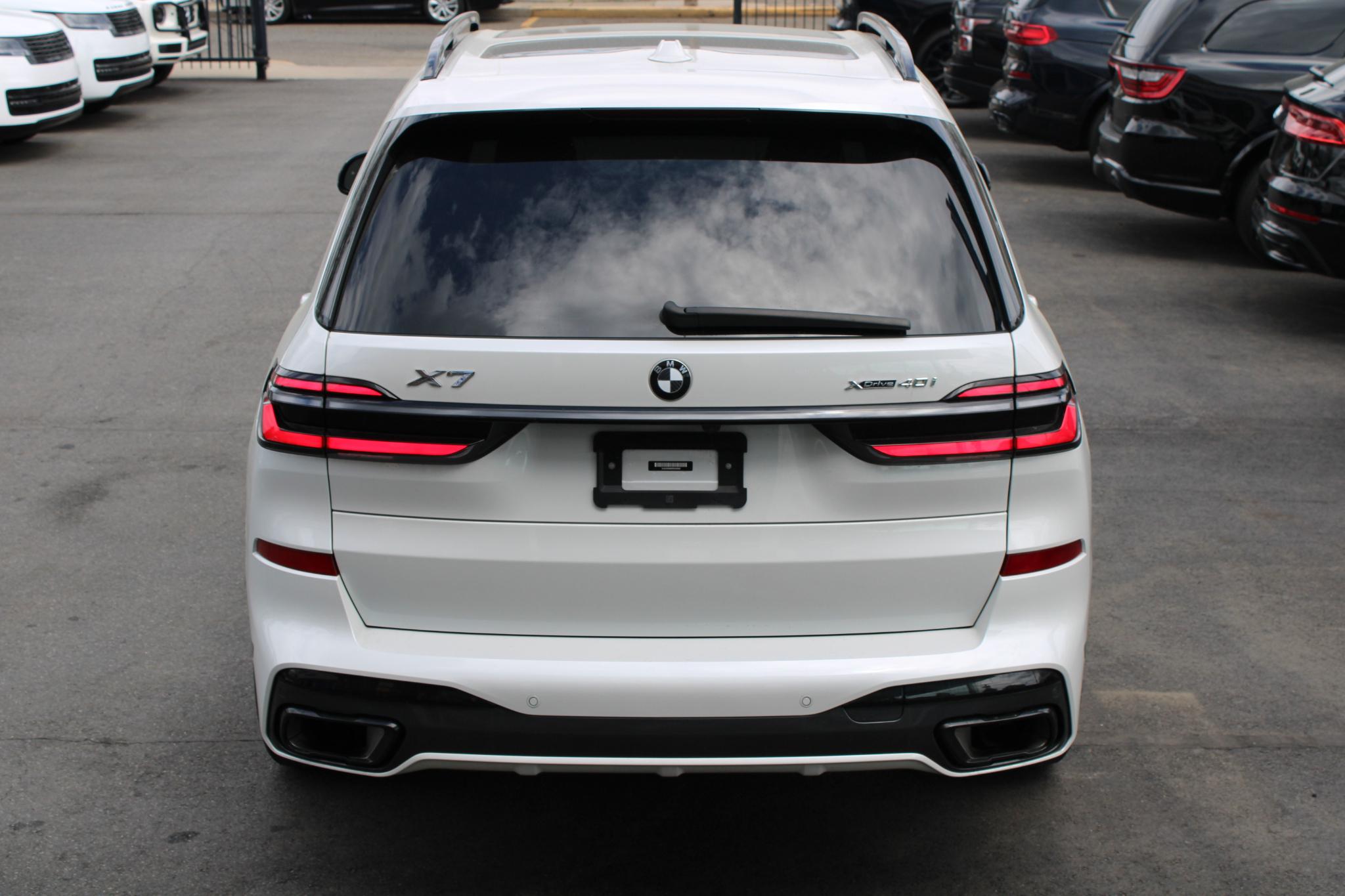 BMW X7 xDrive40i Sports Activity Vehicle 2023