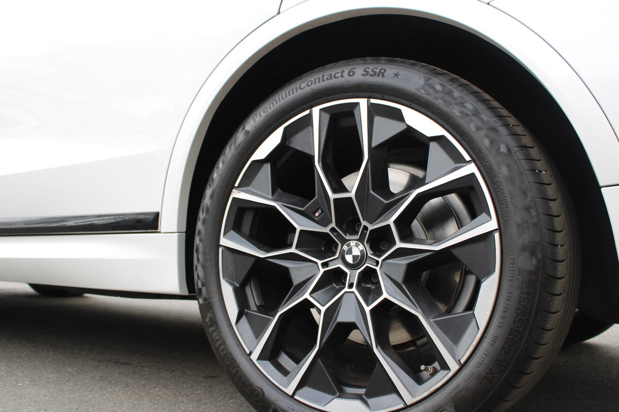 BMW X7 xDrive40i Sports Activity Vehicle 2023