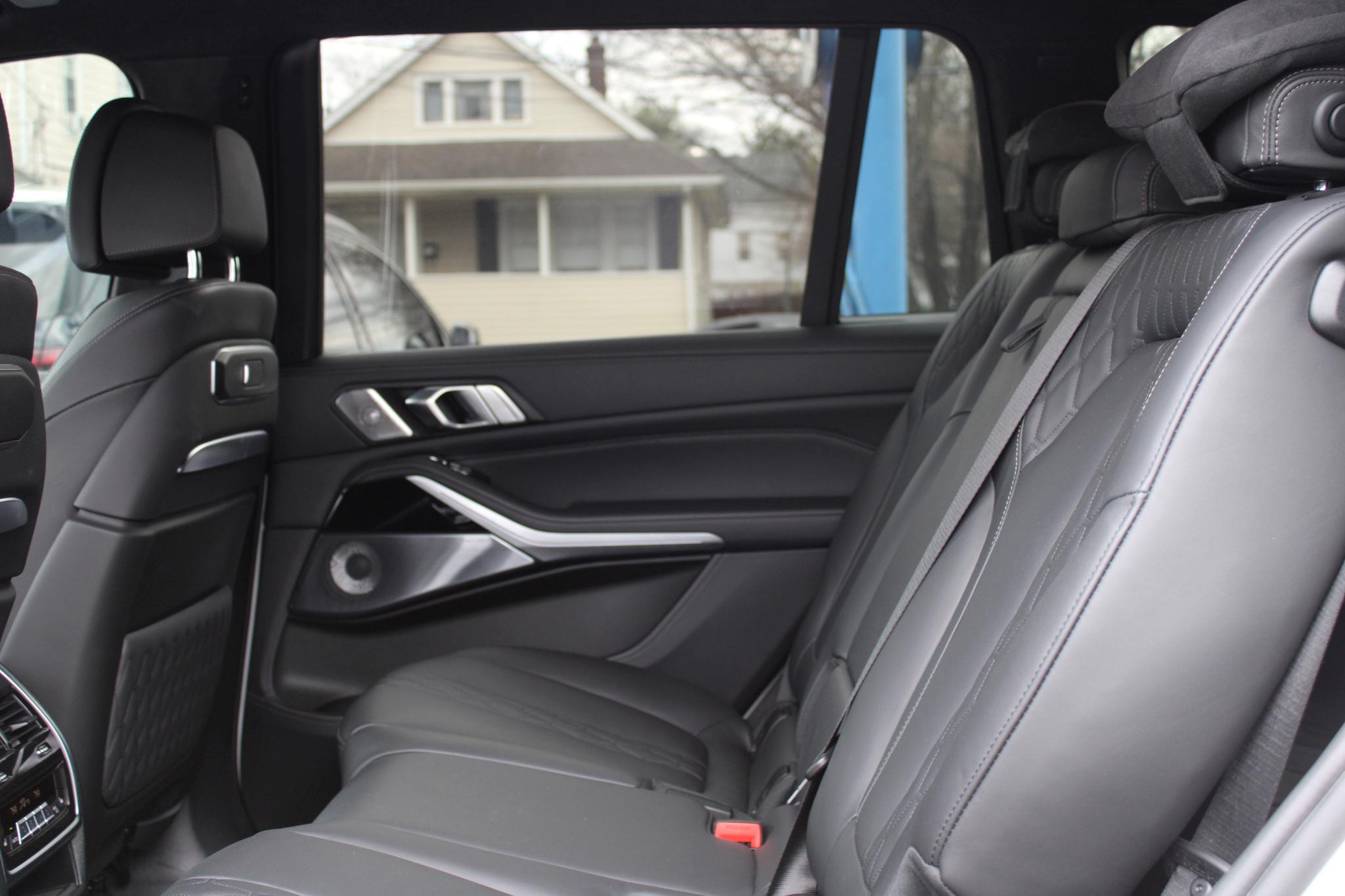 BMW X7 xDrive40i Sports Activity Vehicle 2023