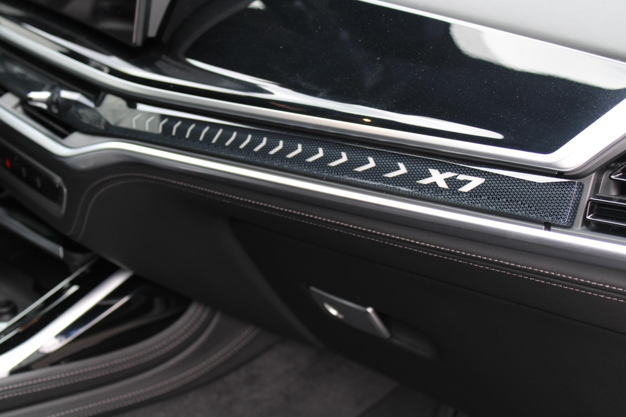 BMW X7 xDrive40i Sports Activity Vehicle 2023