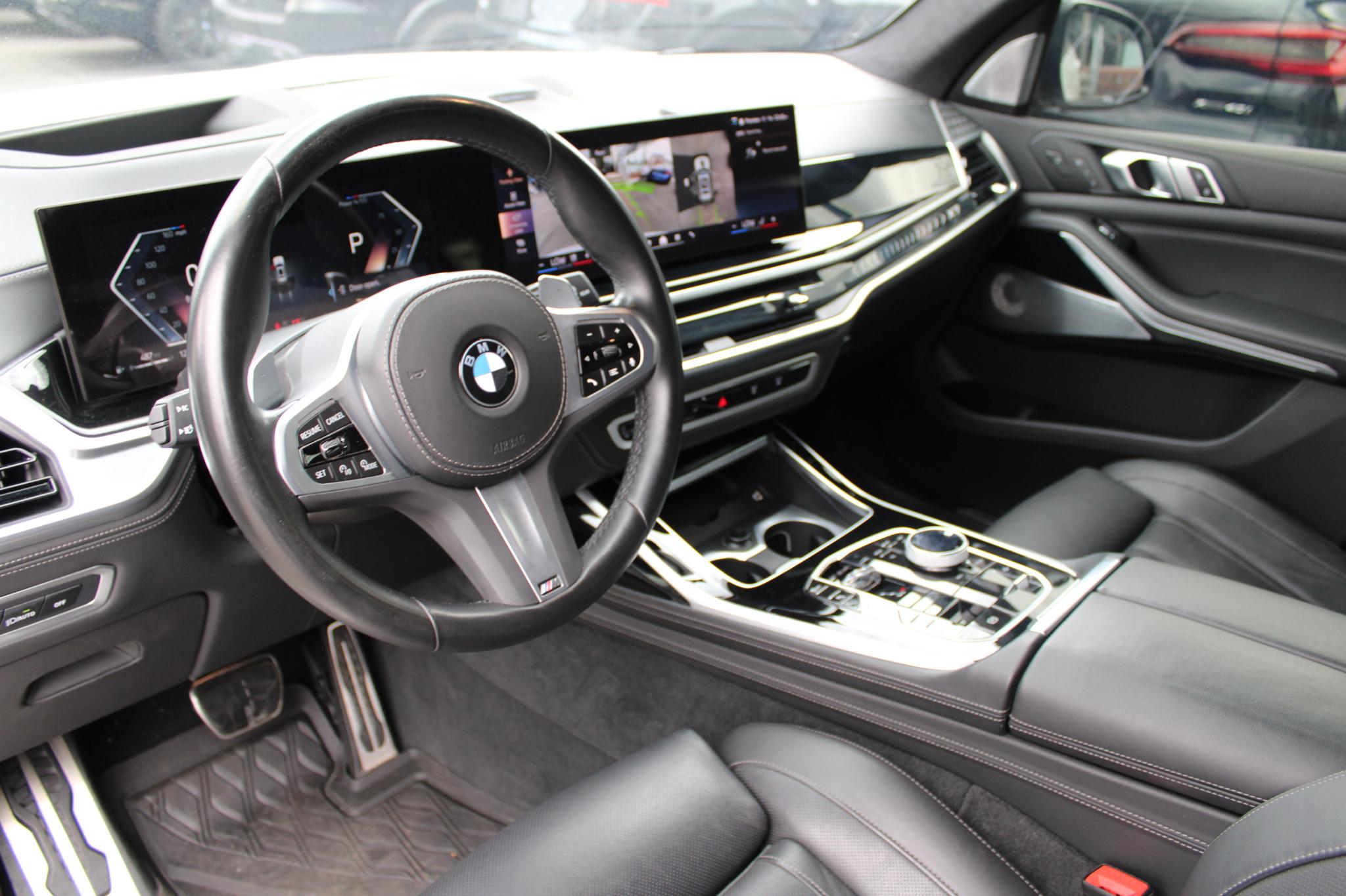 BMW X7 xDrive40i Sports Activity Vehicle 2023