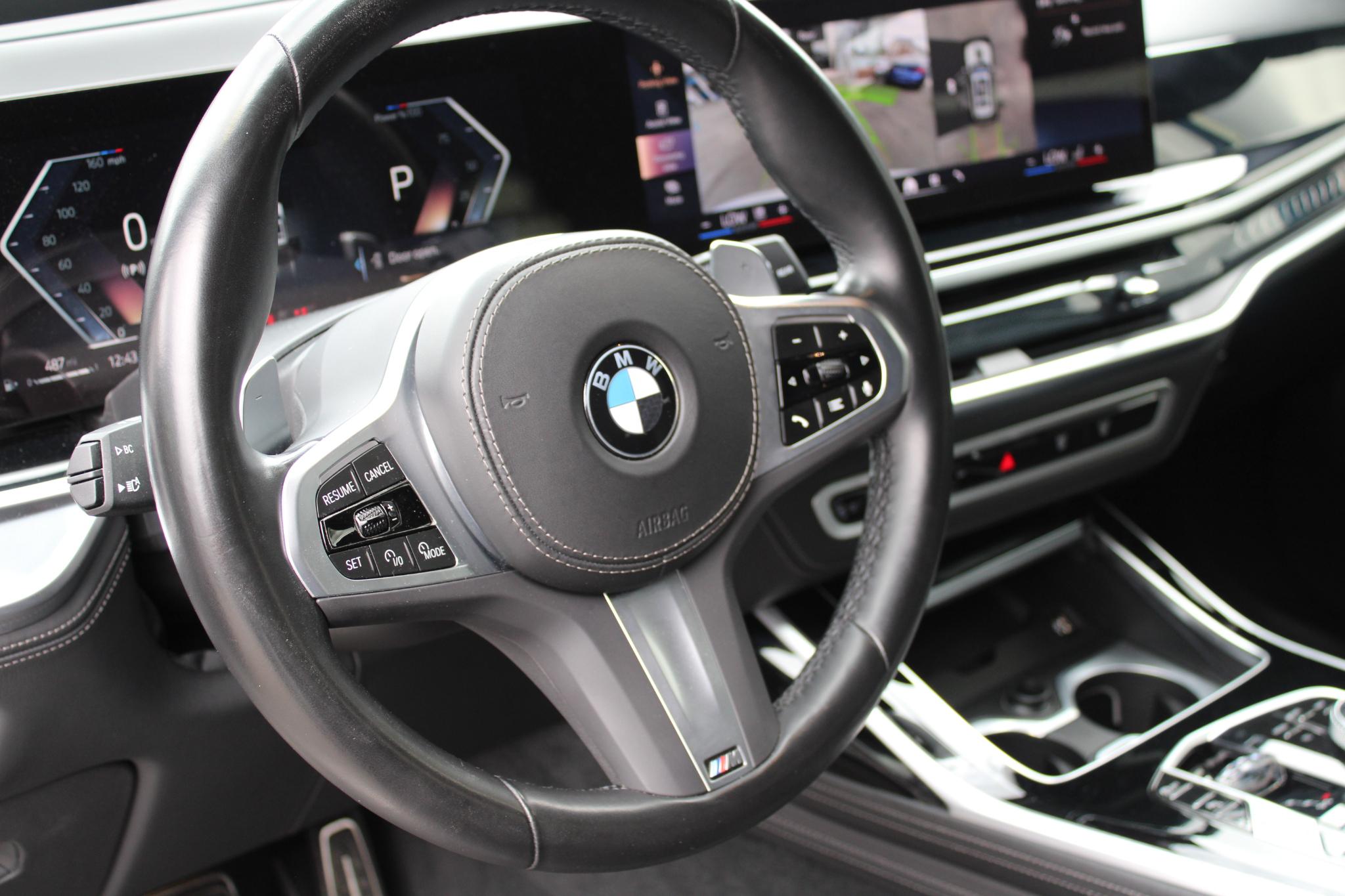 BMW X7 xDrive40i Sports Activity Vehicle 2023