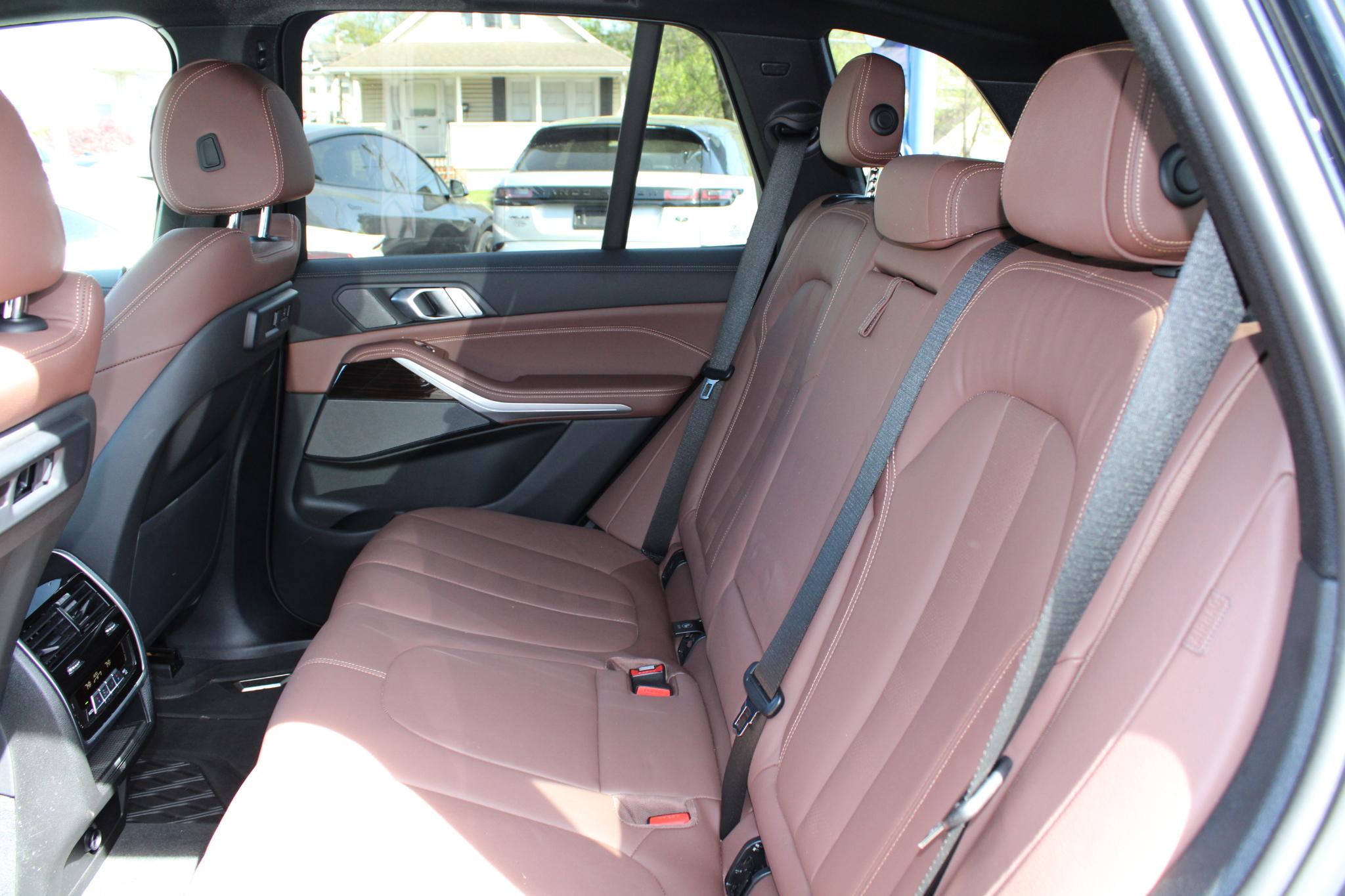 BMW X5 xDrive40i Sports Activity Vehicle 2021