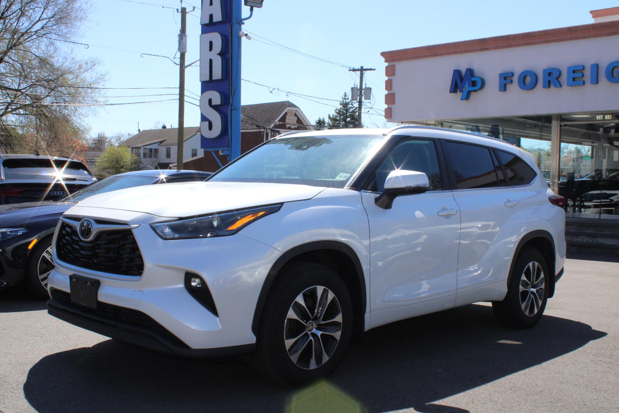 Toyota Highlander Platinum AWD (Natl) 2023