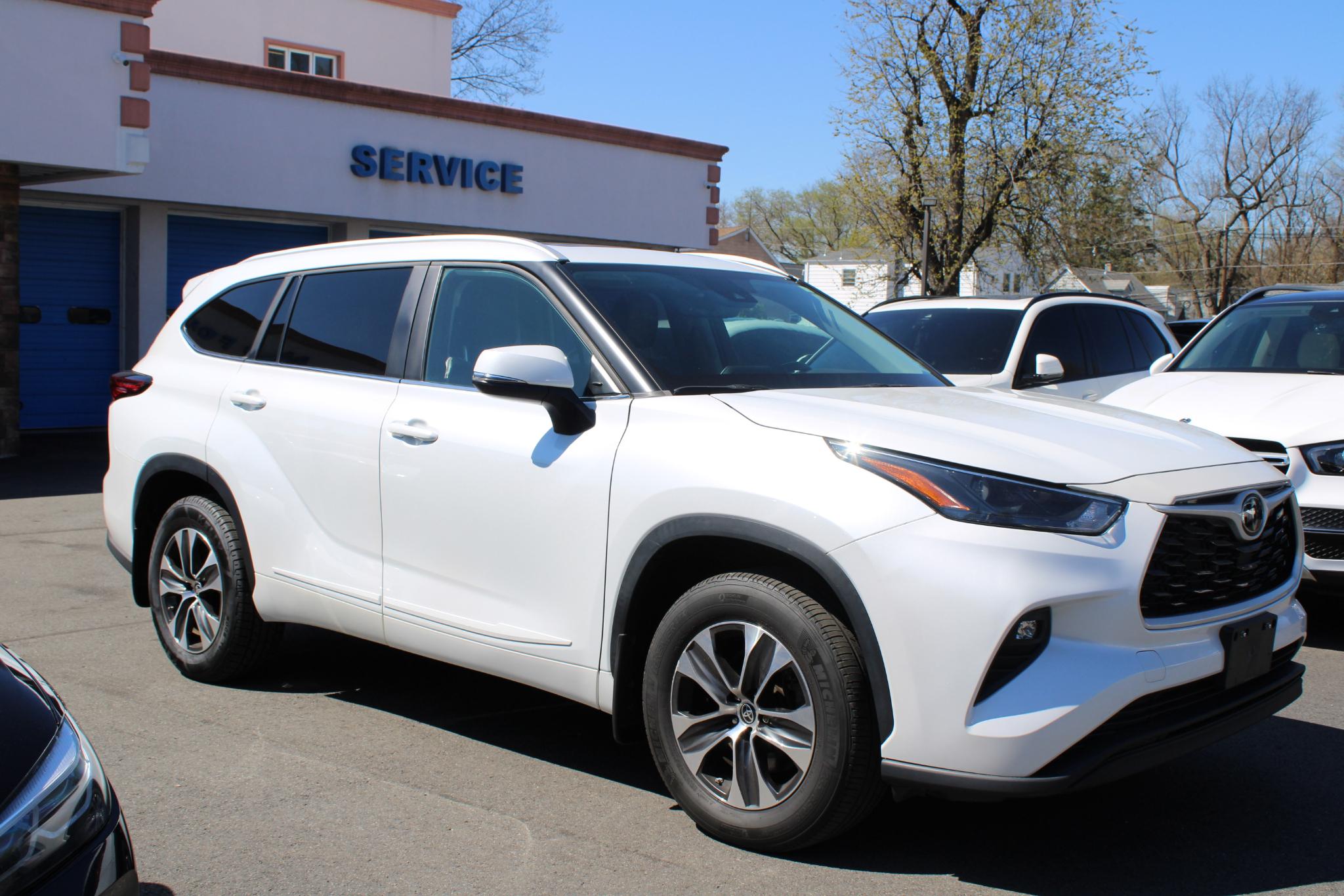Toyota Highlander Platinum AWD (Natl) 2023