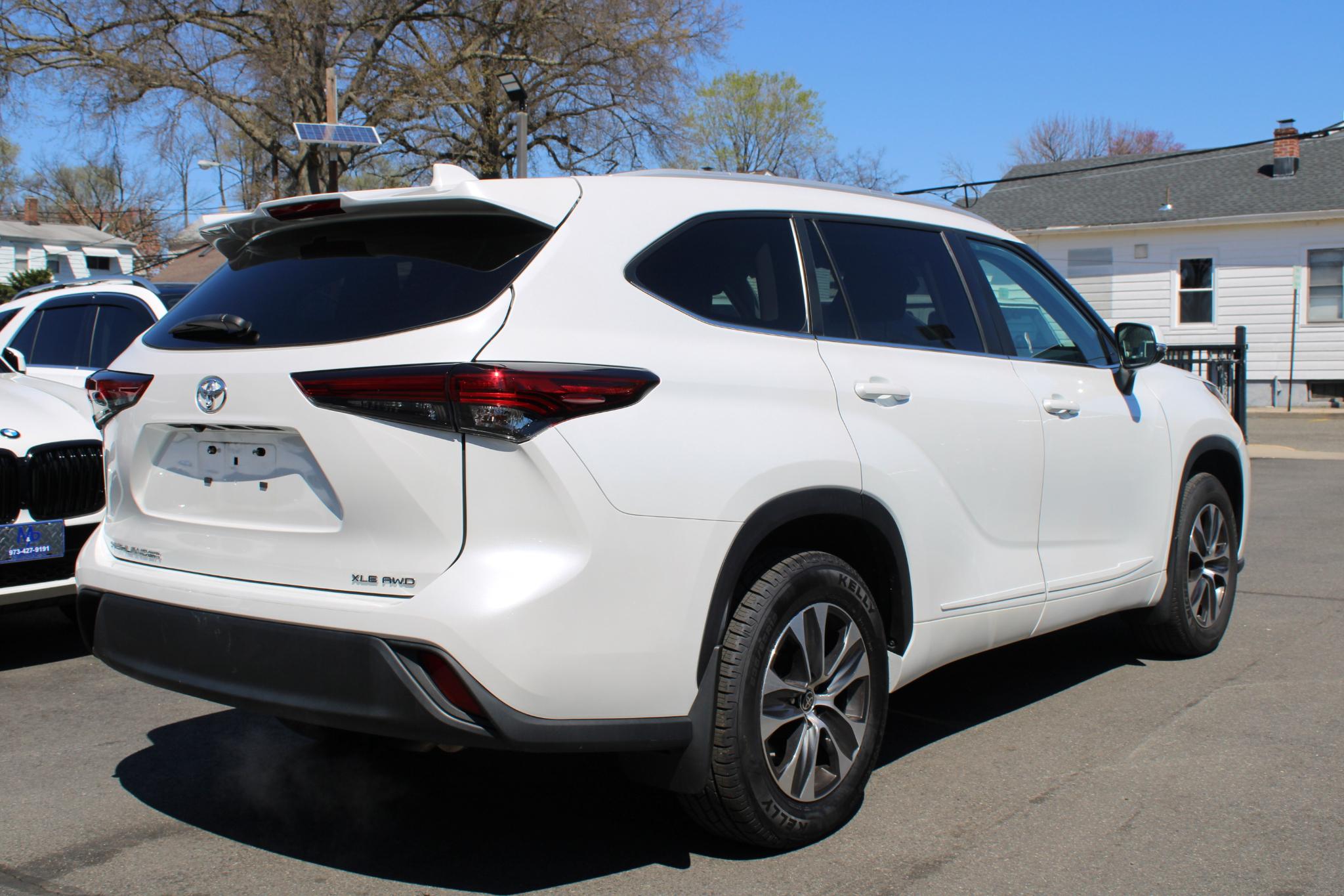 Toyota Highlander Platinum AWD (Natl) 2023