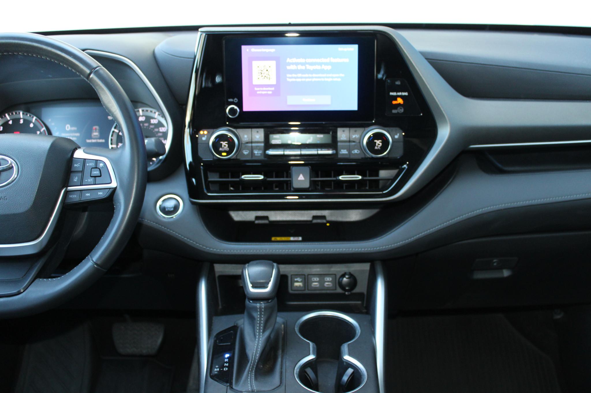 Toyota Highlander Platinum AWD (Natl) 2023