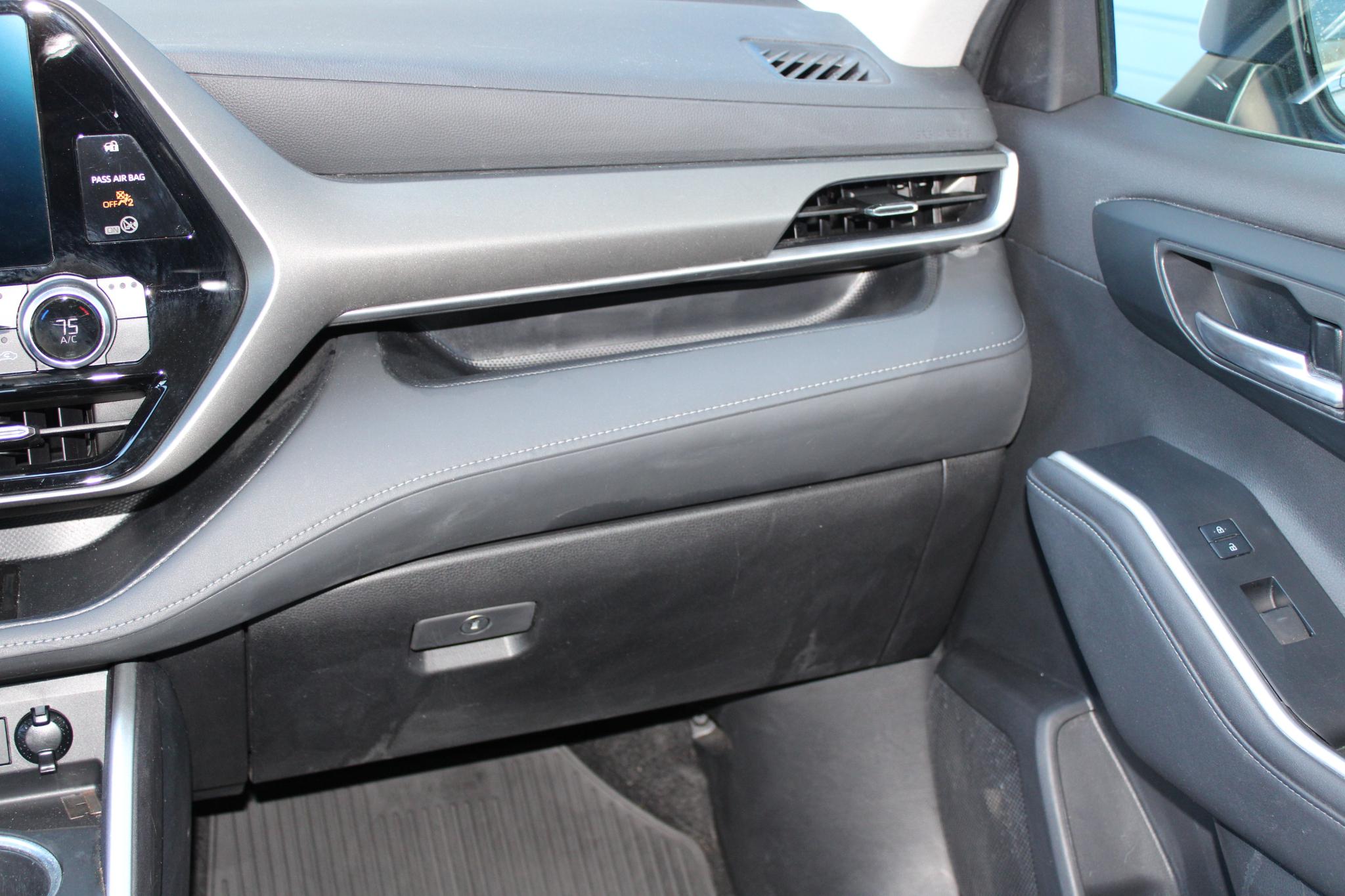 Toyota Highlander Platinum AWD (Natl) 2023