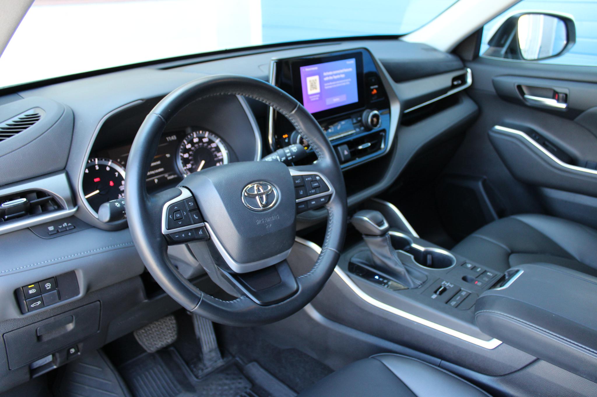 Toyota Highlander Platinum AWD (Natl) 2023