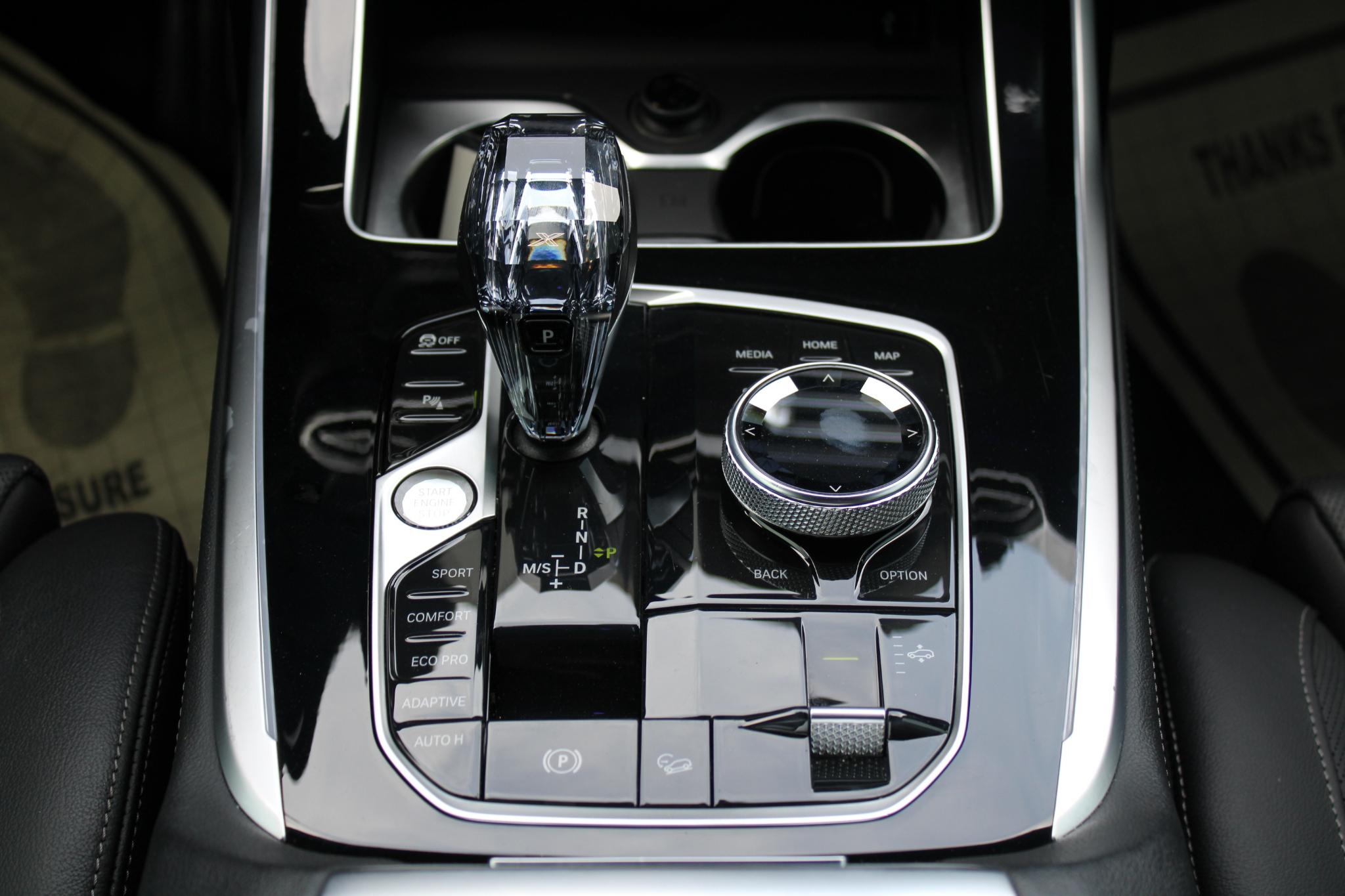 BMW X7 xDrive40i Sports Activity Vehicle 2021