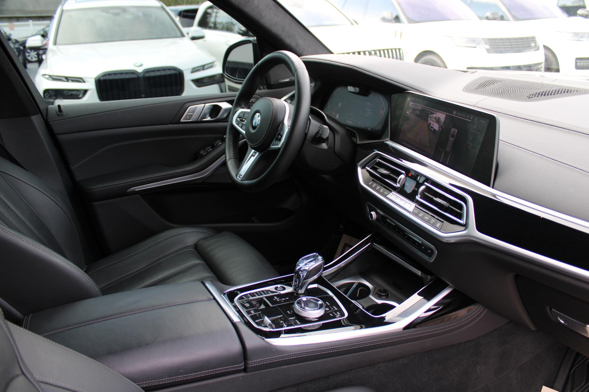 BMW X7 xDrive40i Sports Activity Vehicle 2021