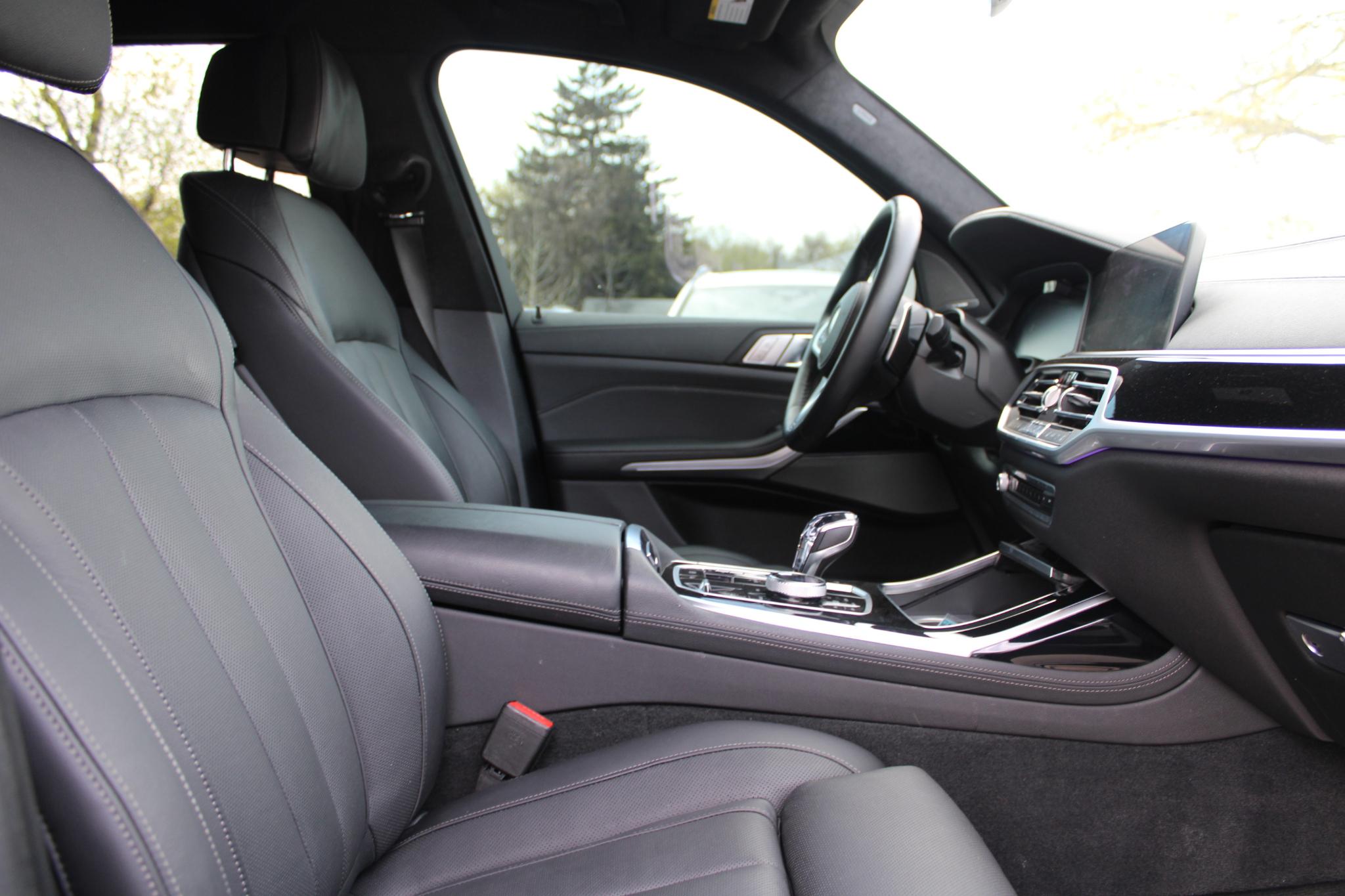 BMW X7 xDrive40i Sports Activity Vehicle 2021