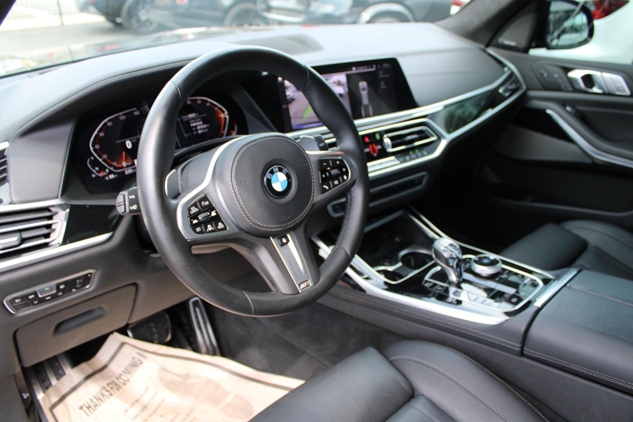 BMW X7 xDrive40i Sports Activity Vehicle 2021