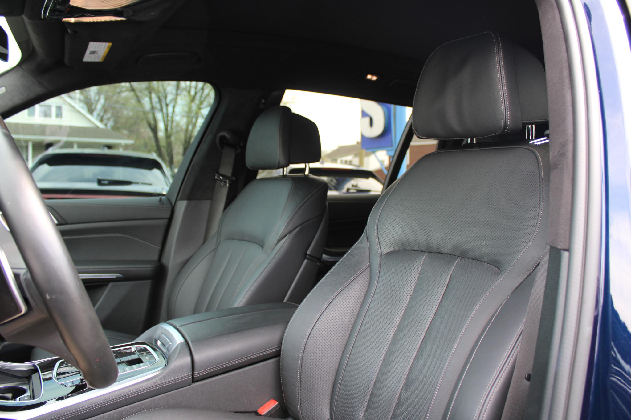 BMW X7 xDrive40i Sports Activity Vehicle 2021