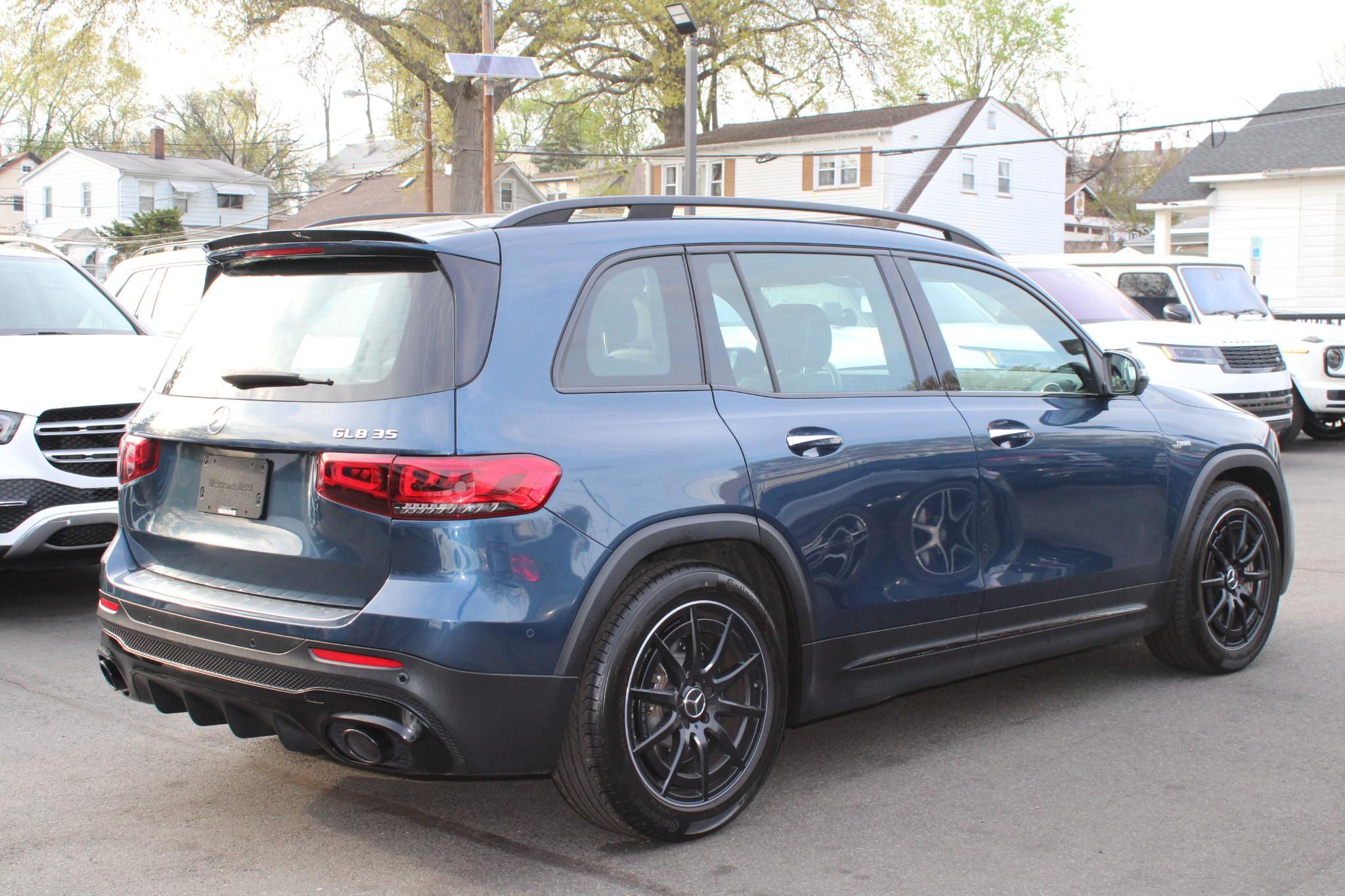 Mercedes-Benz GLB AMG GLB 35 4MATIC SUV 2022