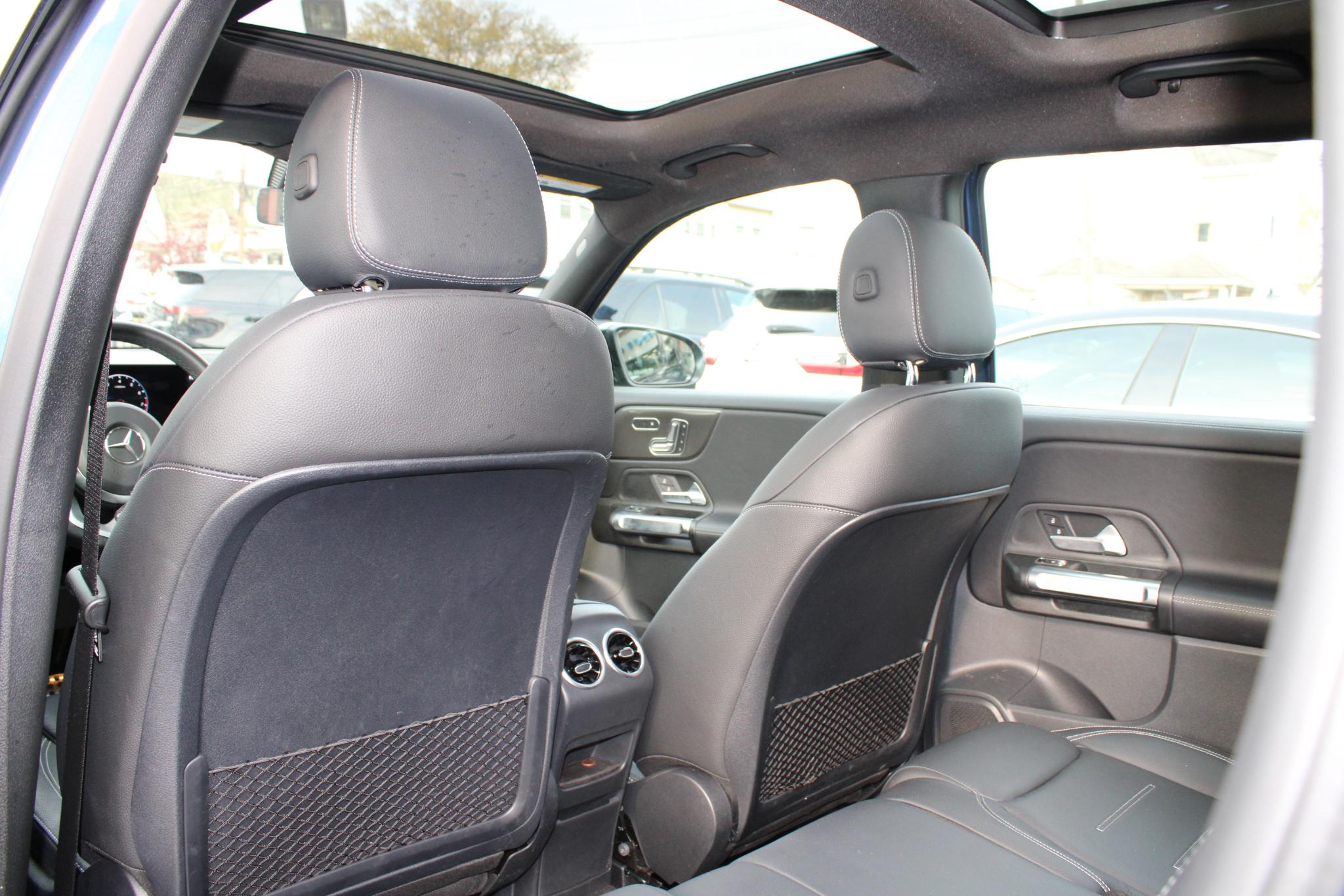 Mercedes-Benz GLB AMG GLB 35 4MATIC SUV 2022