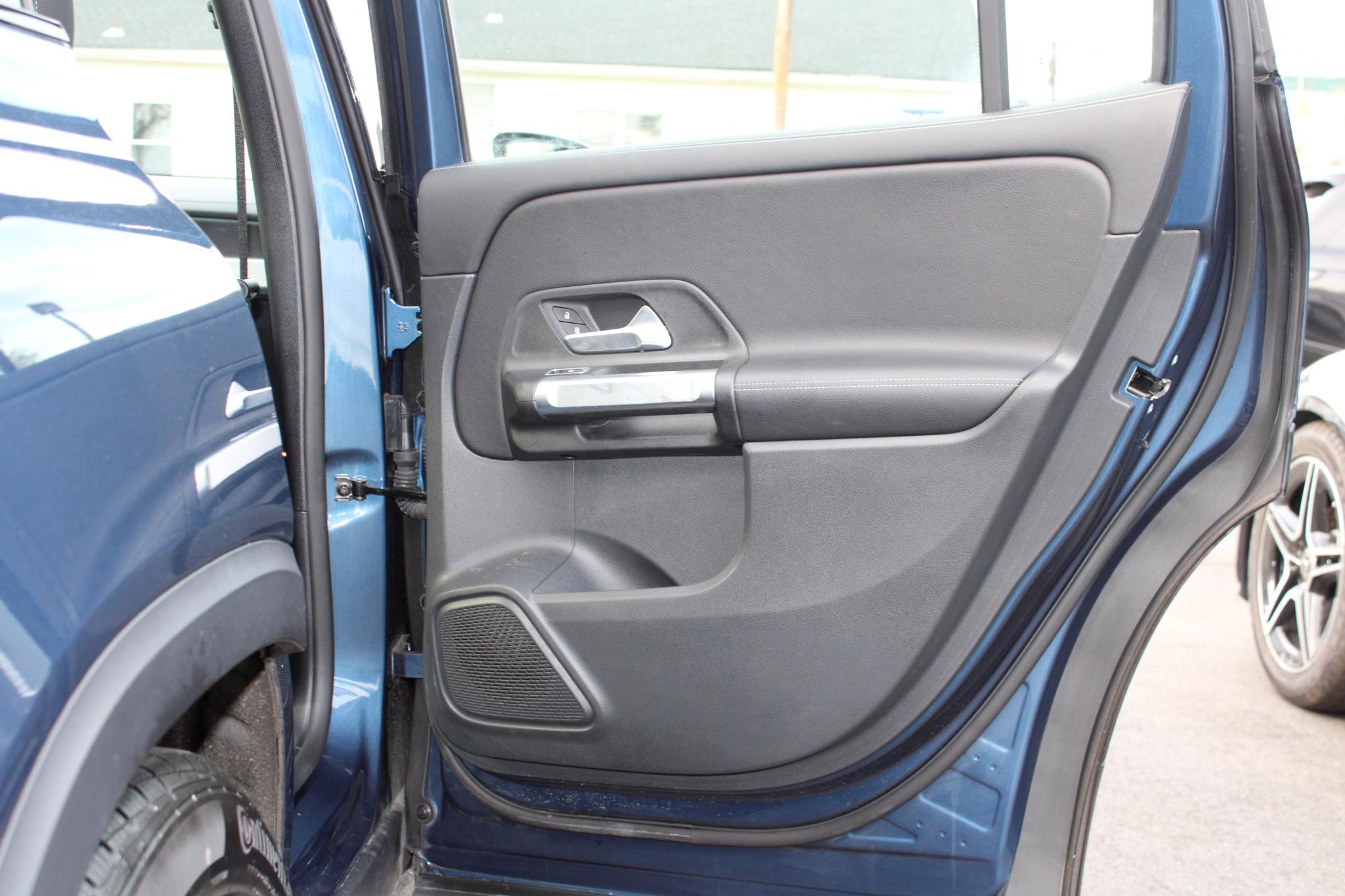 Mercedes-Benz GLB AMG GLB 35 4MATIC SUV 2022