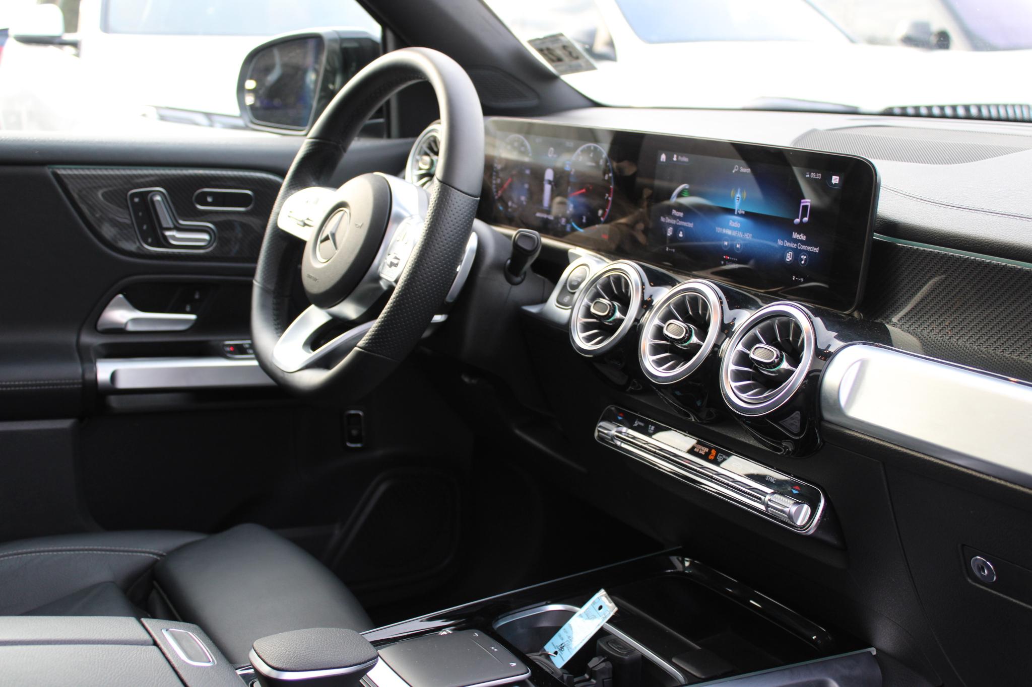 Mercedes-Benz GLB AMG GLB 35 4MATIC SUV 2022