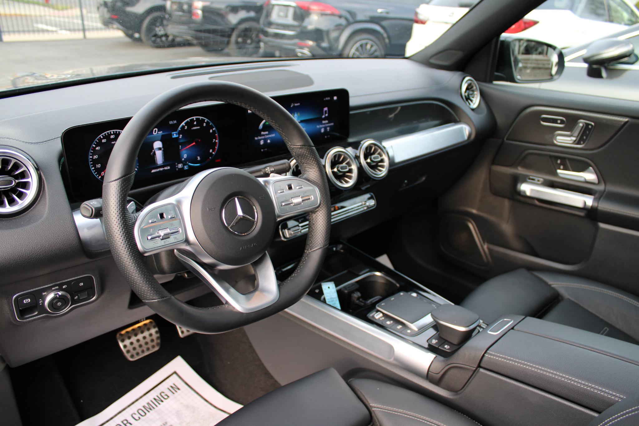 Mercedes-Benz GLB AMG GLB 35 4MATIC SUV 2022