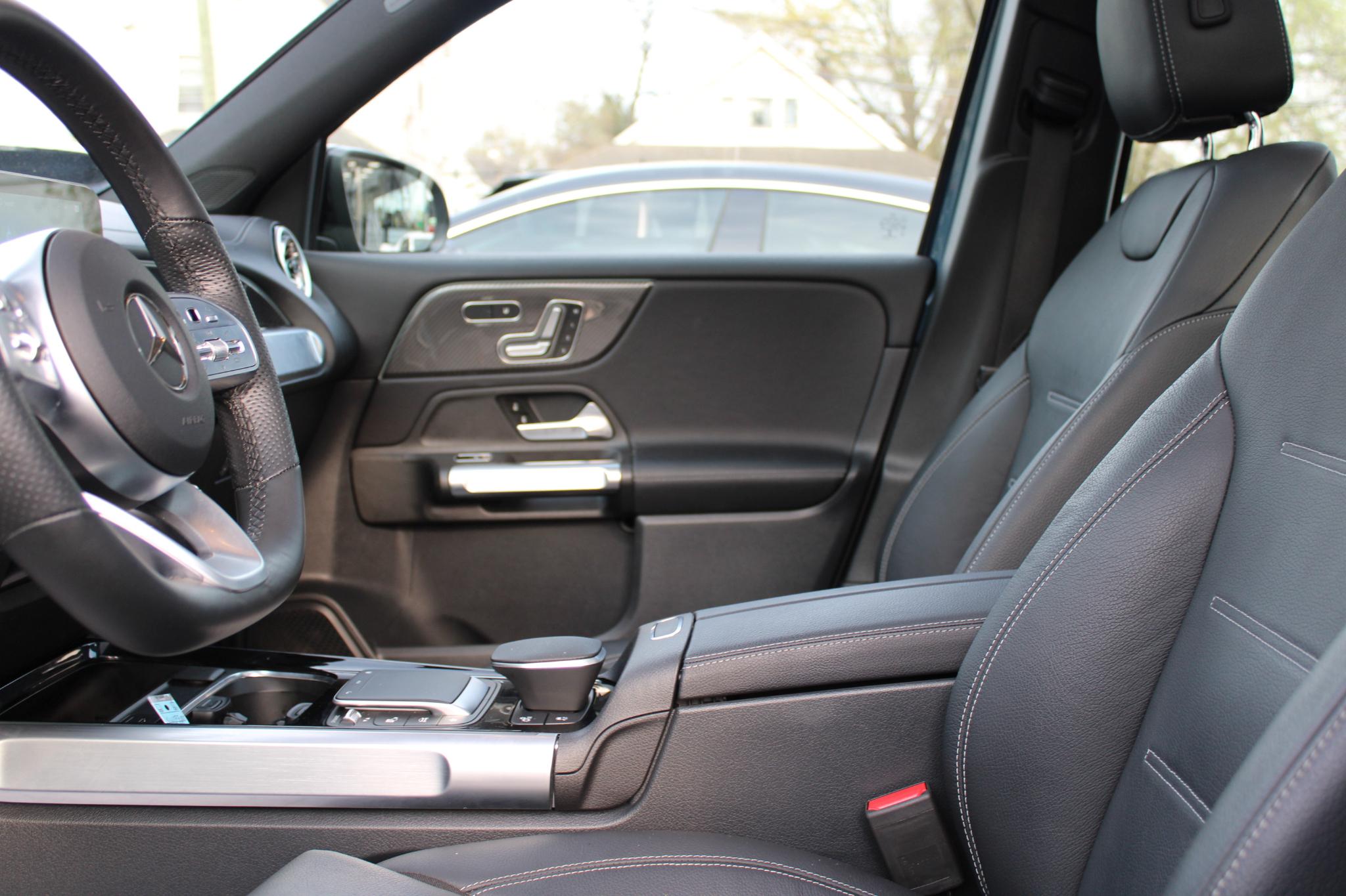 Mercedes-Benz GLB AMG GLB 35 4MATIC SUV 2022