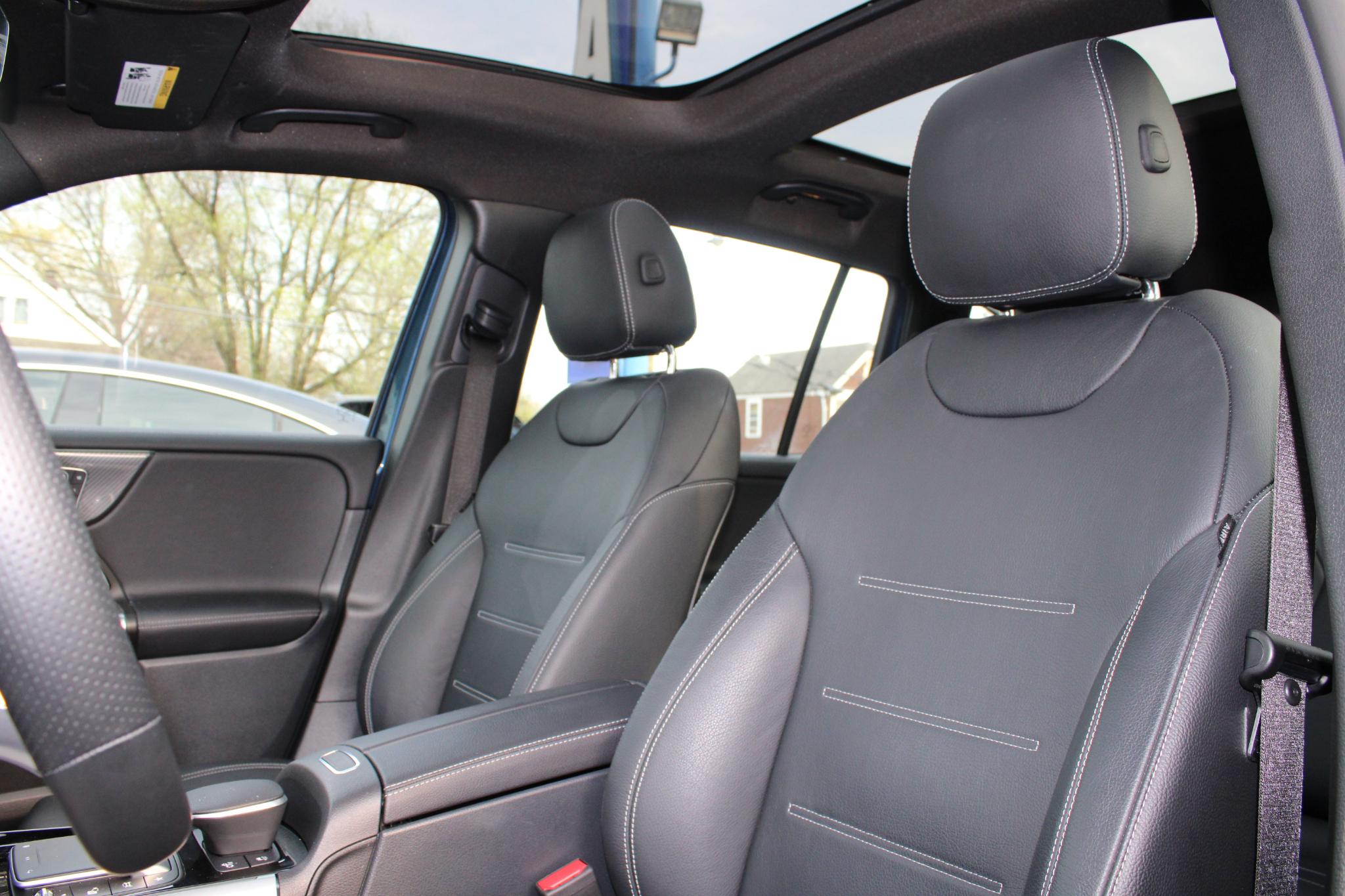 Mercedes-Benz GLB AMG GLB 35 4MATIC SUV 2022