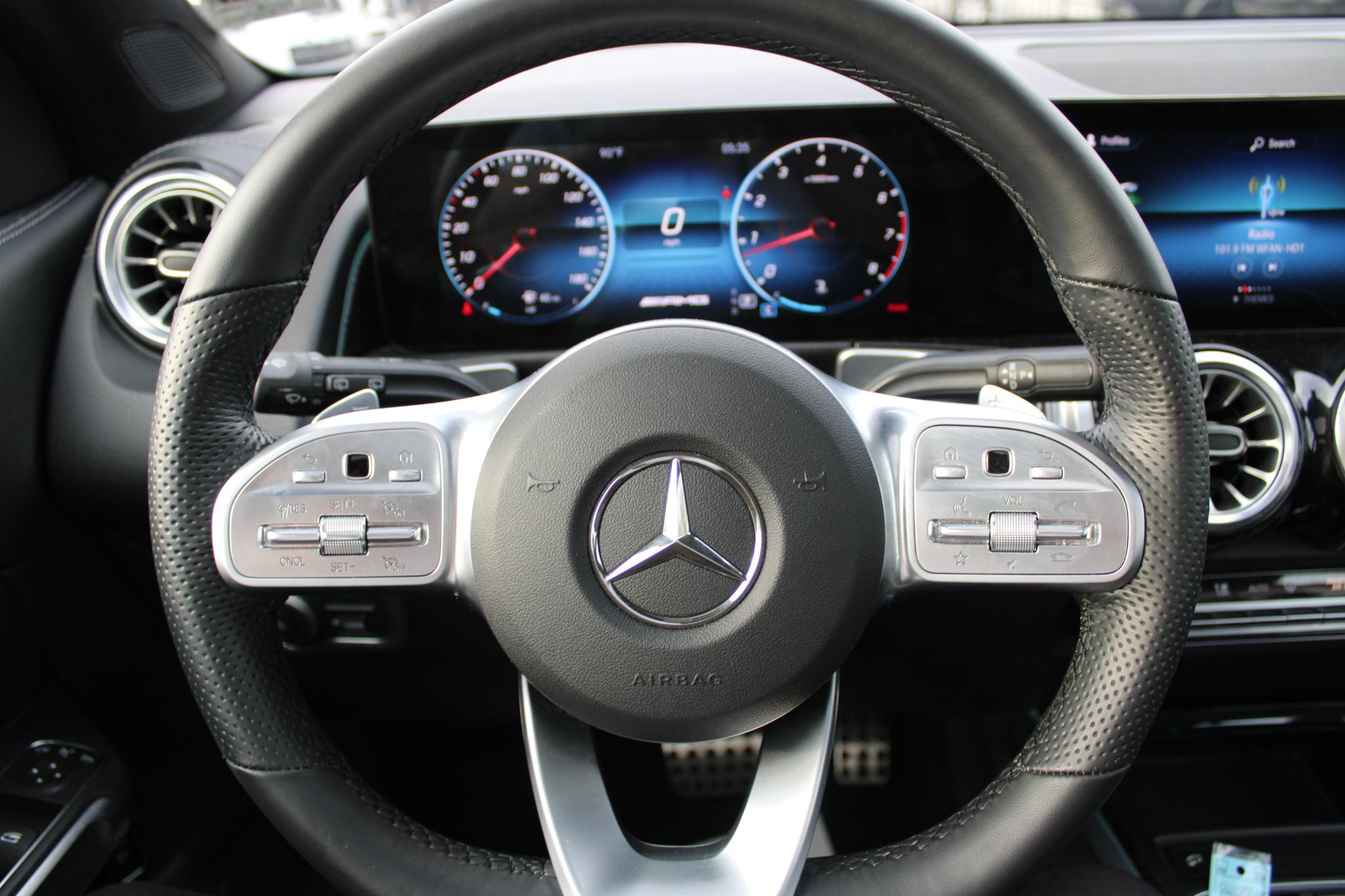 Mercedes-Benz GLB AMG GLB 35 4MATIC SUV 2022