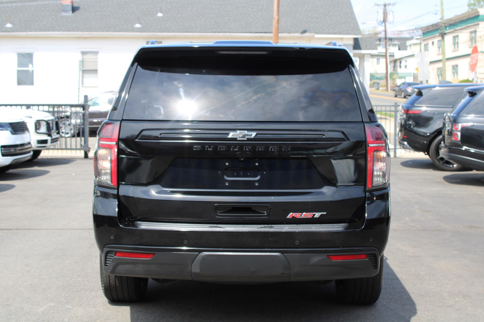 Chevrolet Suburban 4WD 4dr RST 2024