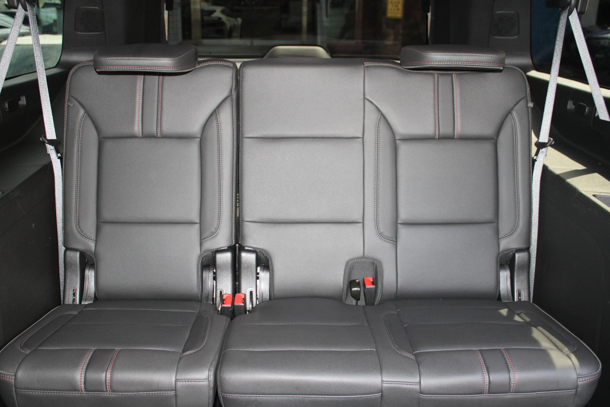 Chevrolet Suburban 4WD 4dr RST 2024