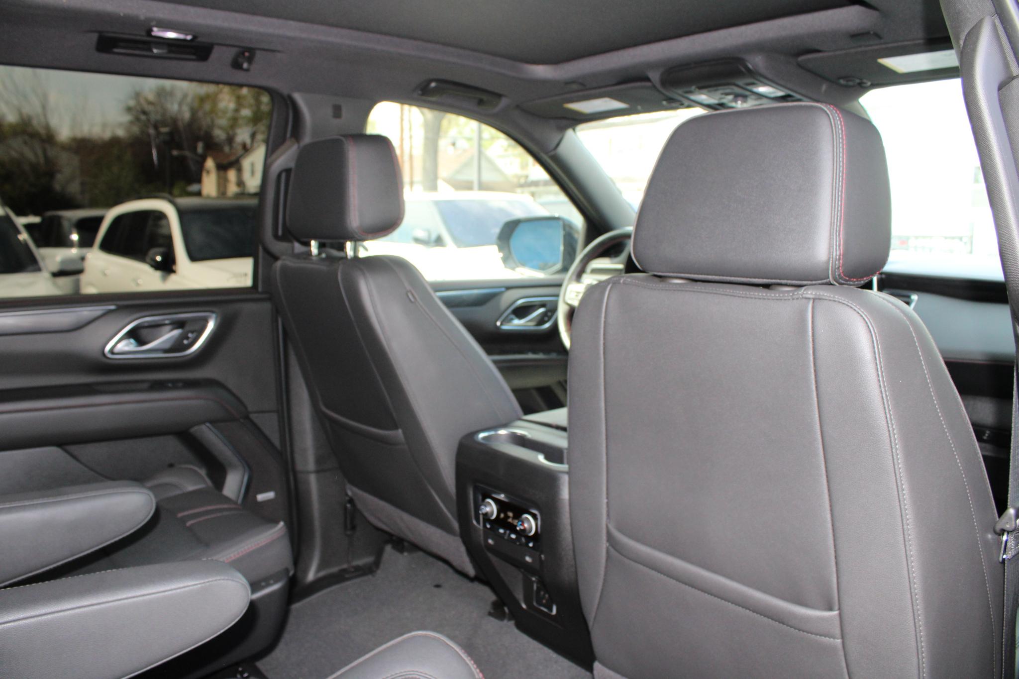 Chevrolet Suburban 4WD 4dr RST 2024