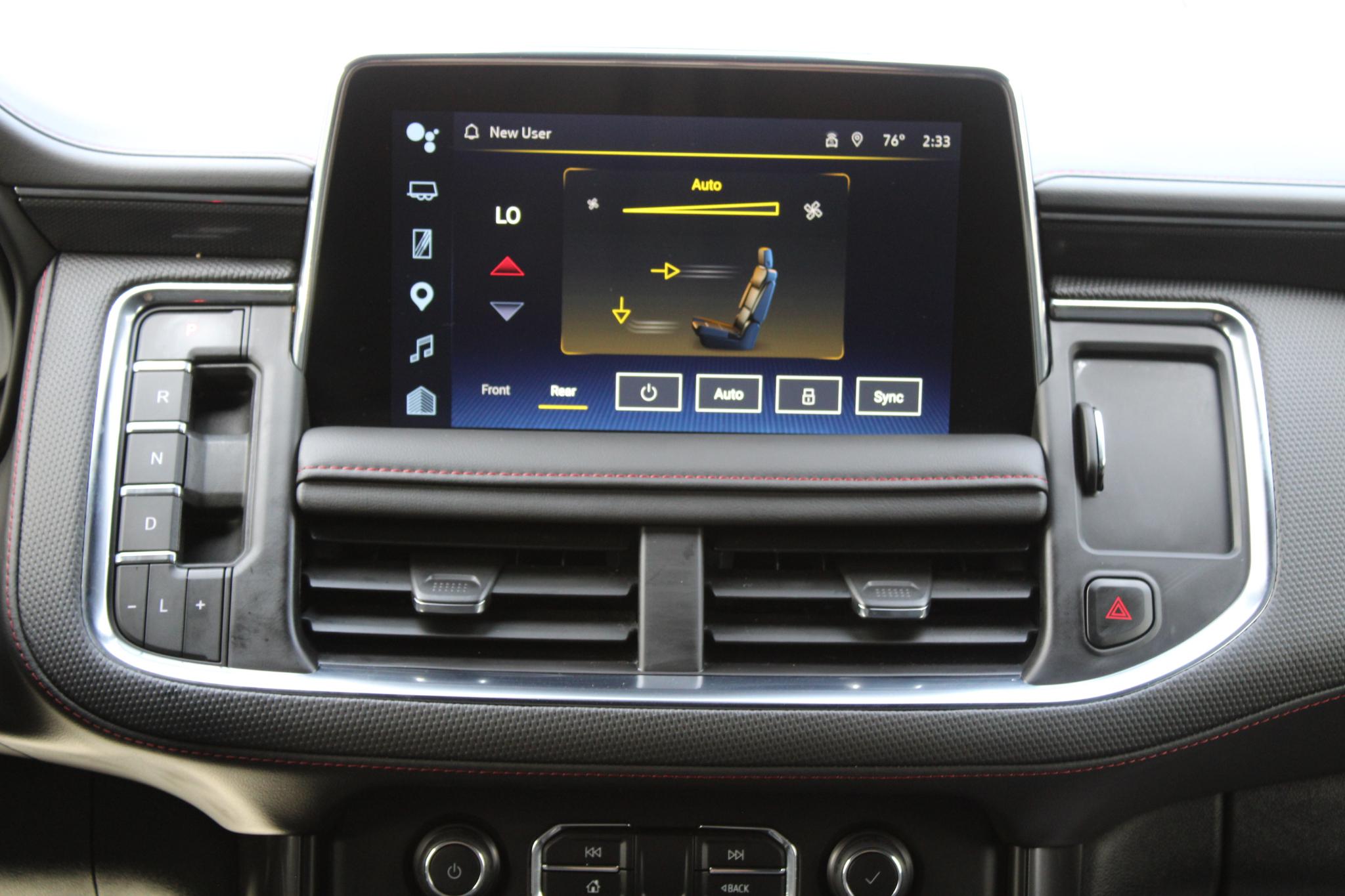 Chevrolet Suburban 4WD 4dr RST 2024