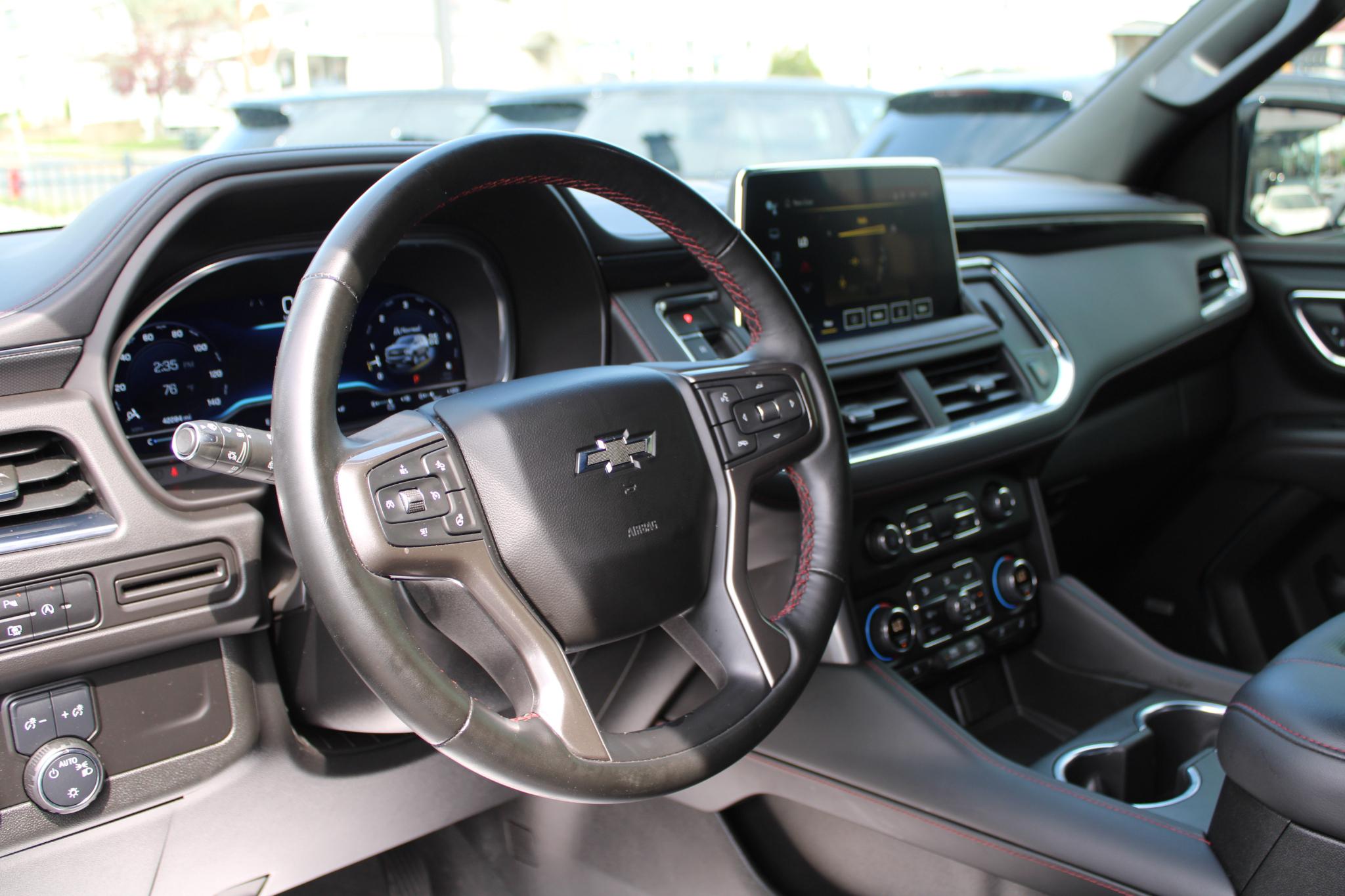 Chevrolet Suburban 4WD 4dr RST 2024