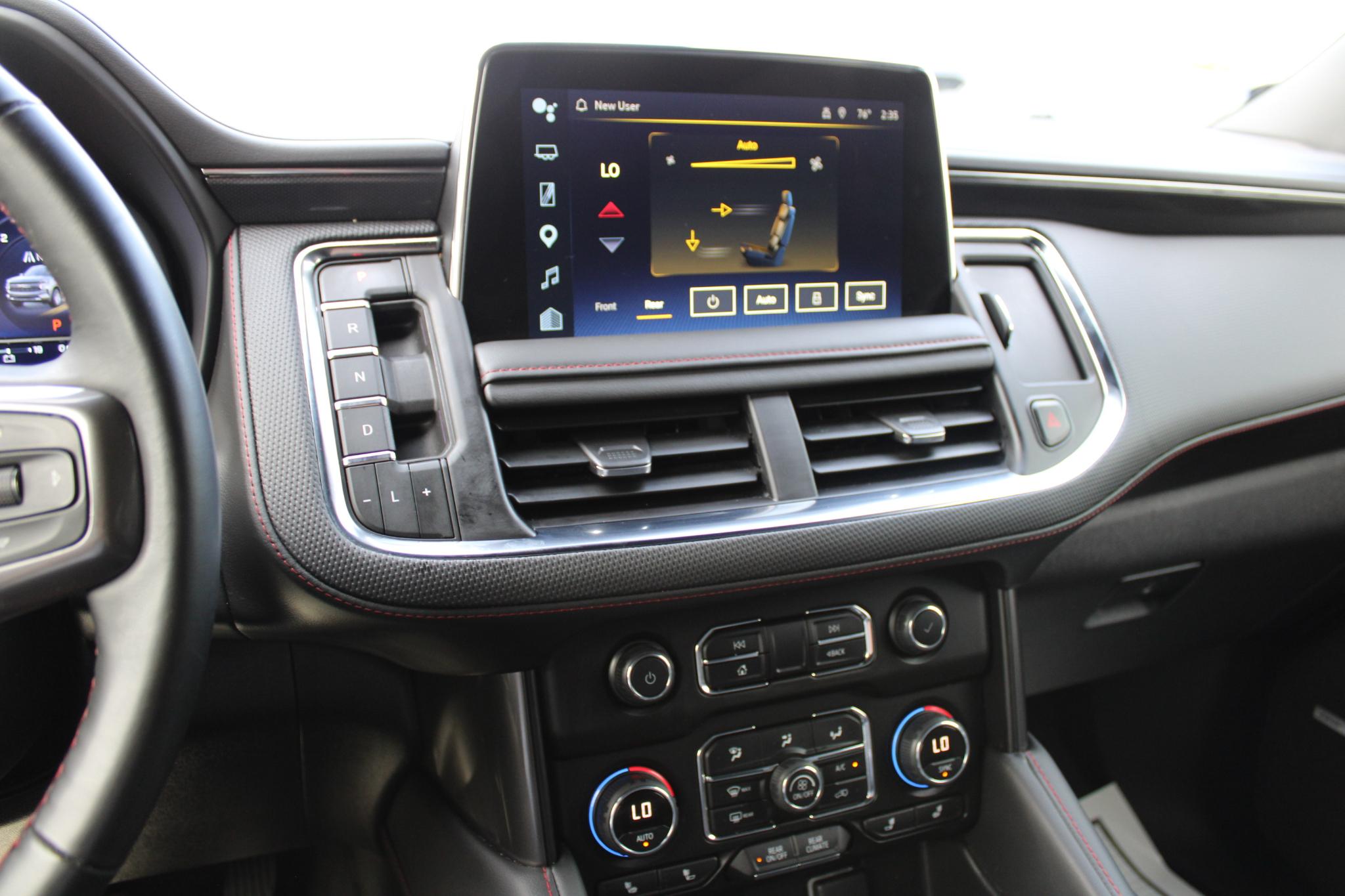 Chevrolet Suburban 4WD 4dr RST 2024