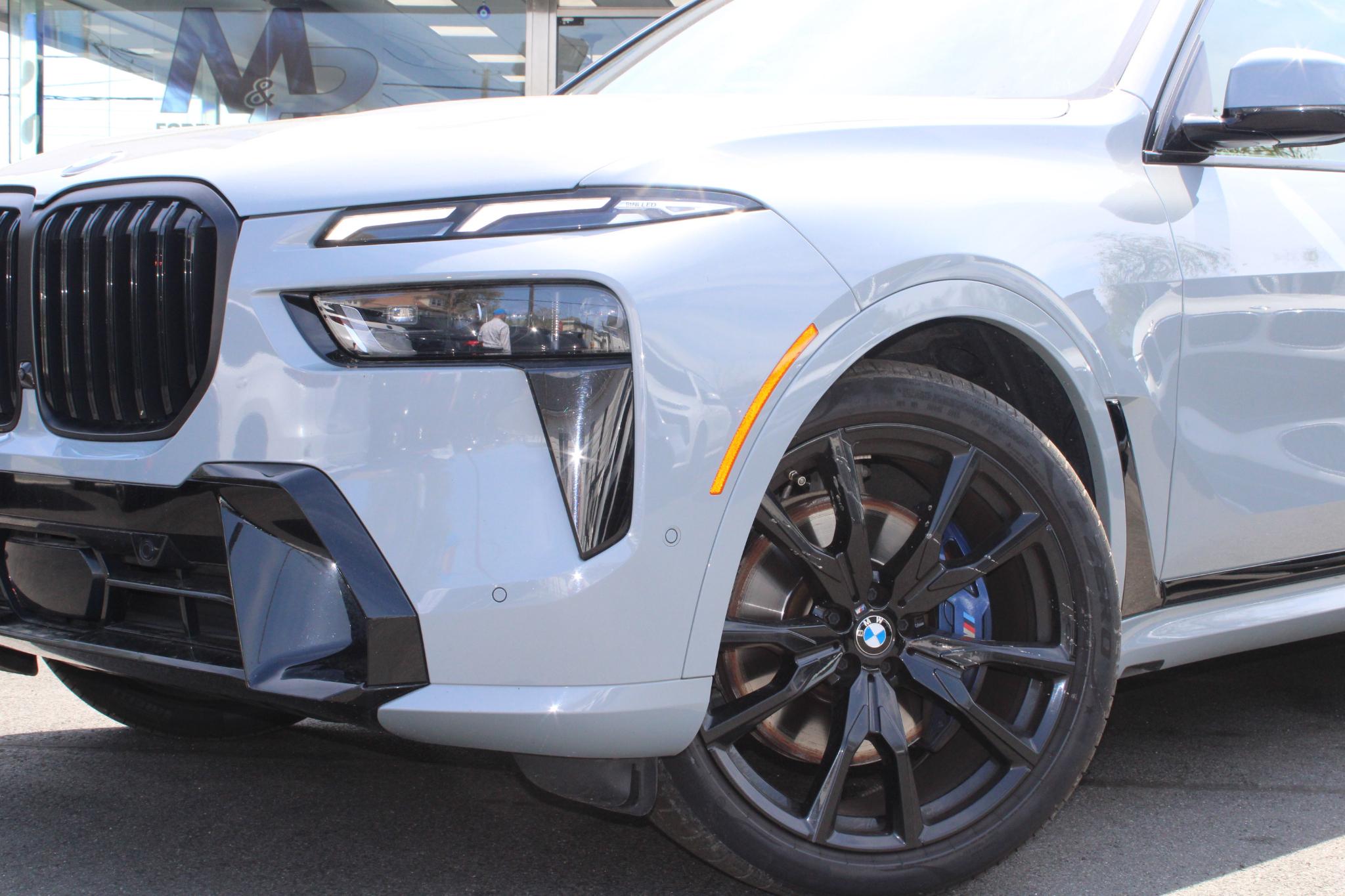 BMW X7 xDrive40i Sports Activity Vehicle 2024