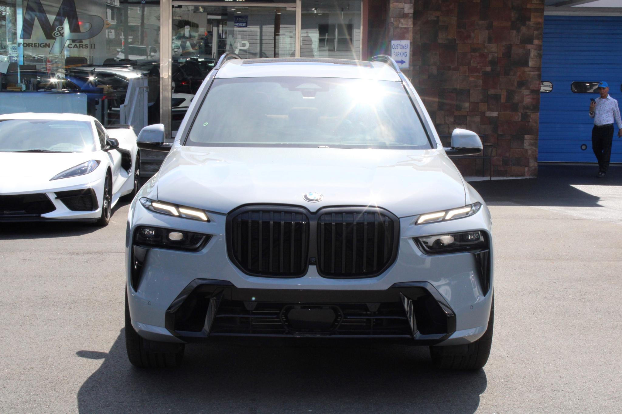 BMW X7 xDrive40i Sports Activity Vehicle 2024