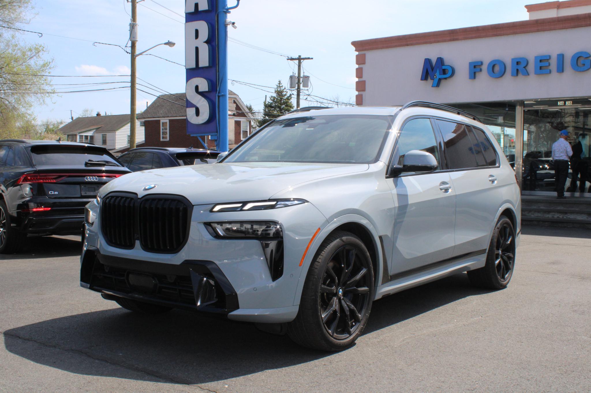 BMW X7 xDrive40i Sports Activity Vehicle 2024