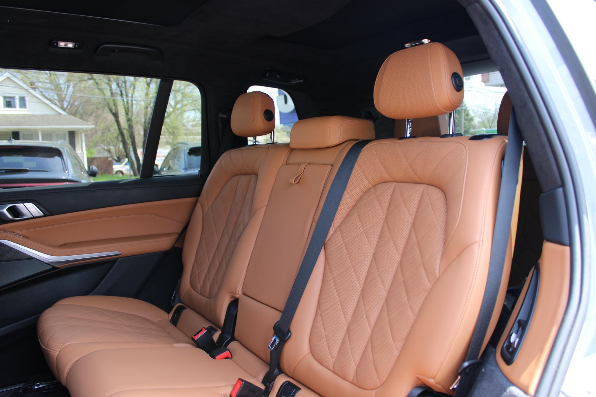 BMW X7 xDrive40i Sports Activity Vehicle 2024