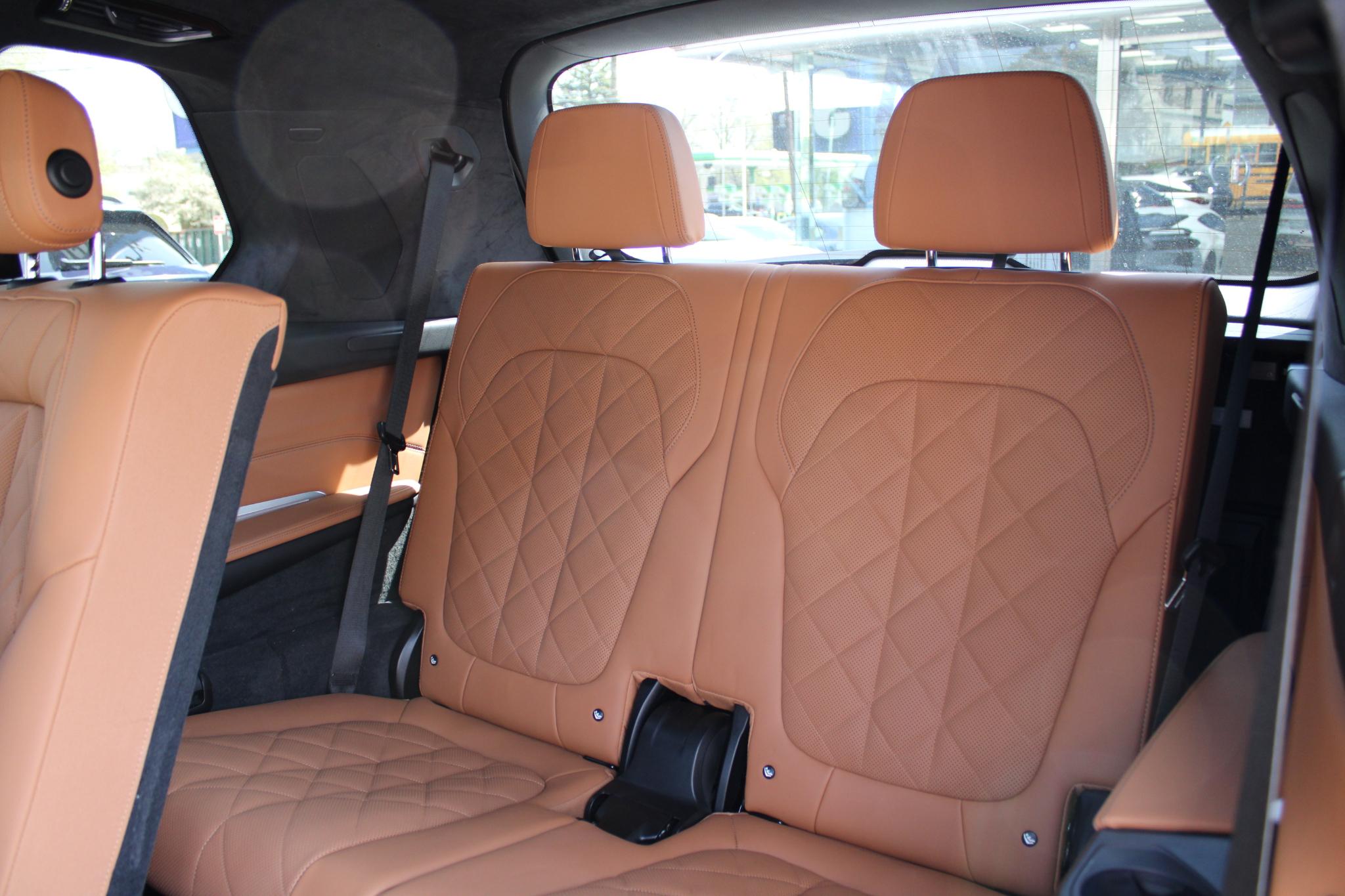 BMW X7 xDrive40i Sports Activity Vehicle 2024