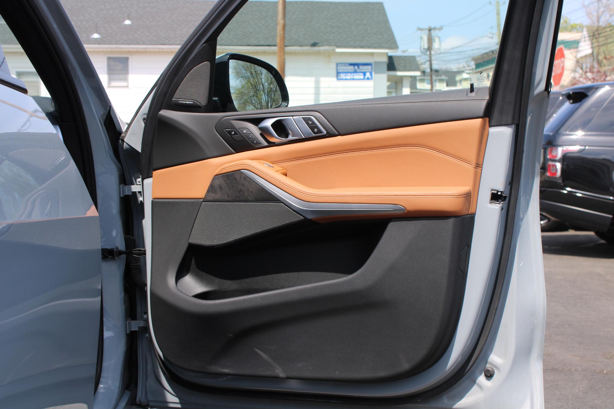 BMW X7 xDrive40i Sports Activity Vehicle 2024