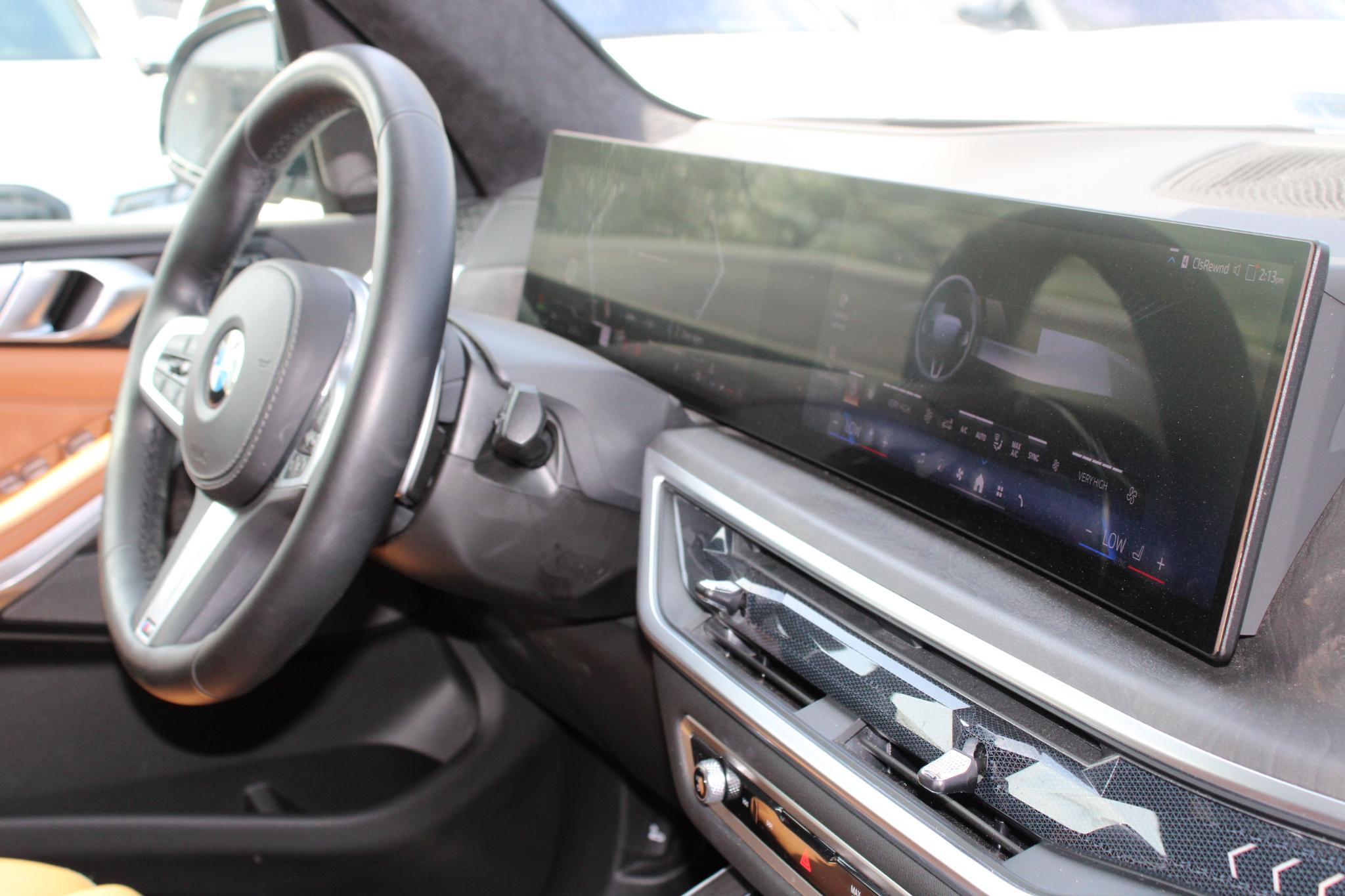 BMW X7 xDrive40i Sports Activity Vehicle 2024