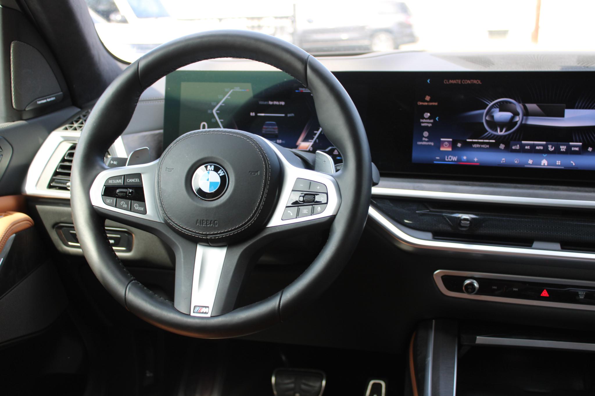 BMW X7 xDrive40i Sports Activity Vehicle 2024