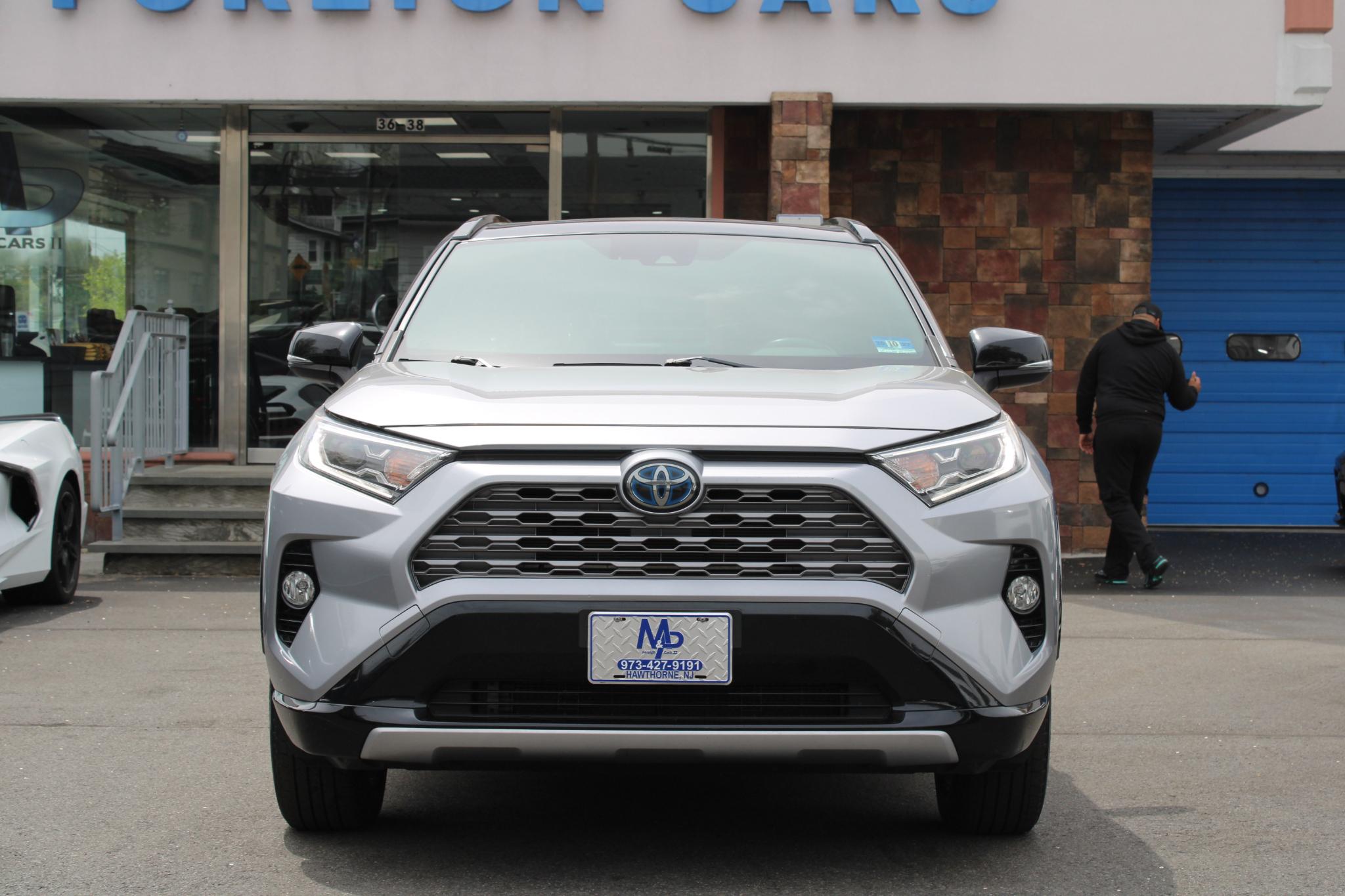 Toyota RAV4 Hybrid XSE AWD (Natl) 2020
