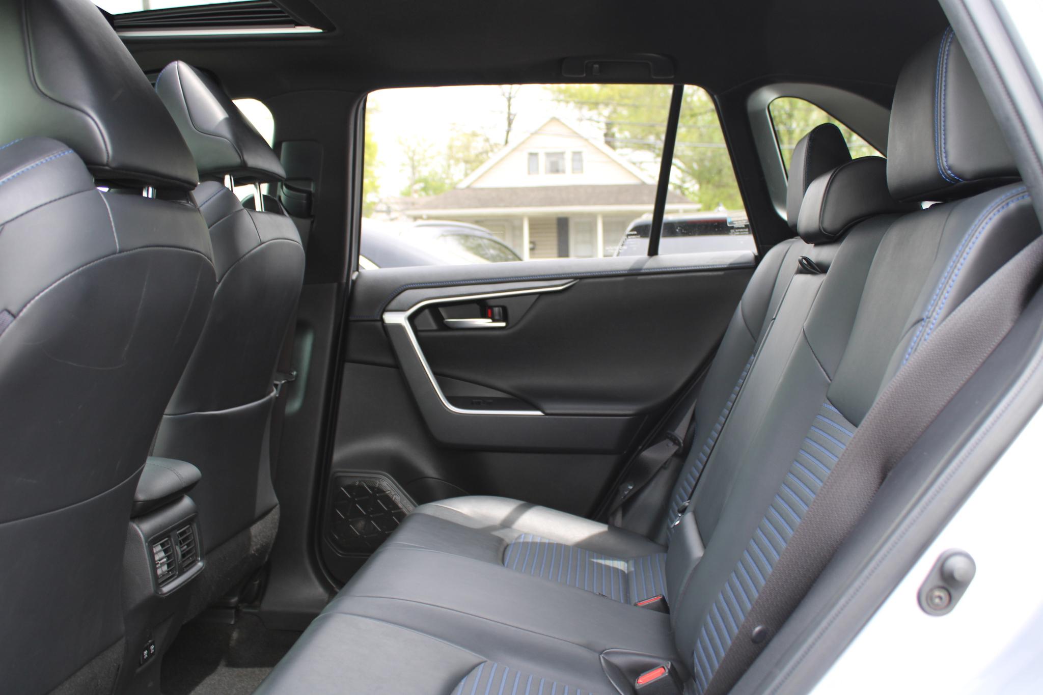 Toyota RAV4 Hybrid XSE AWD (Natl) 2020