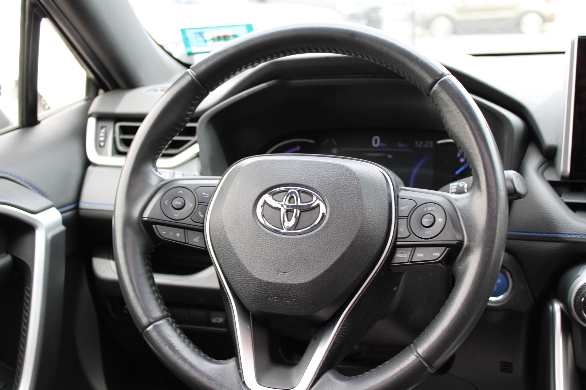 Toyota RAV4 Hybrid XSE AWD (Natl) 2020