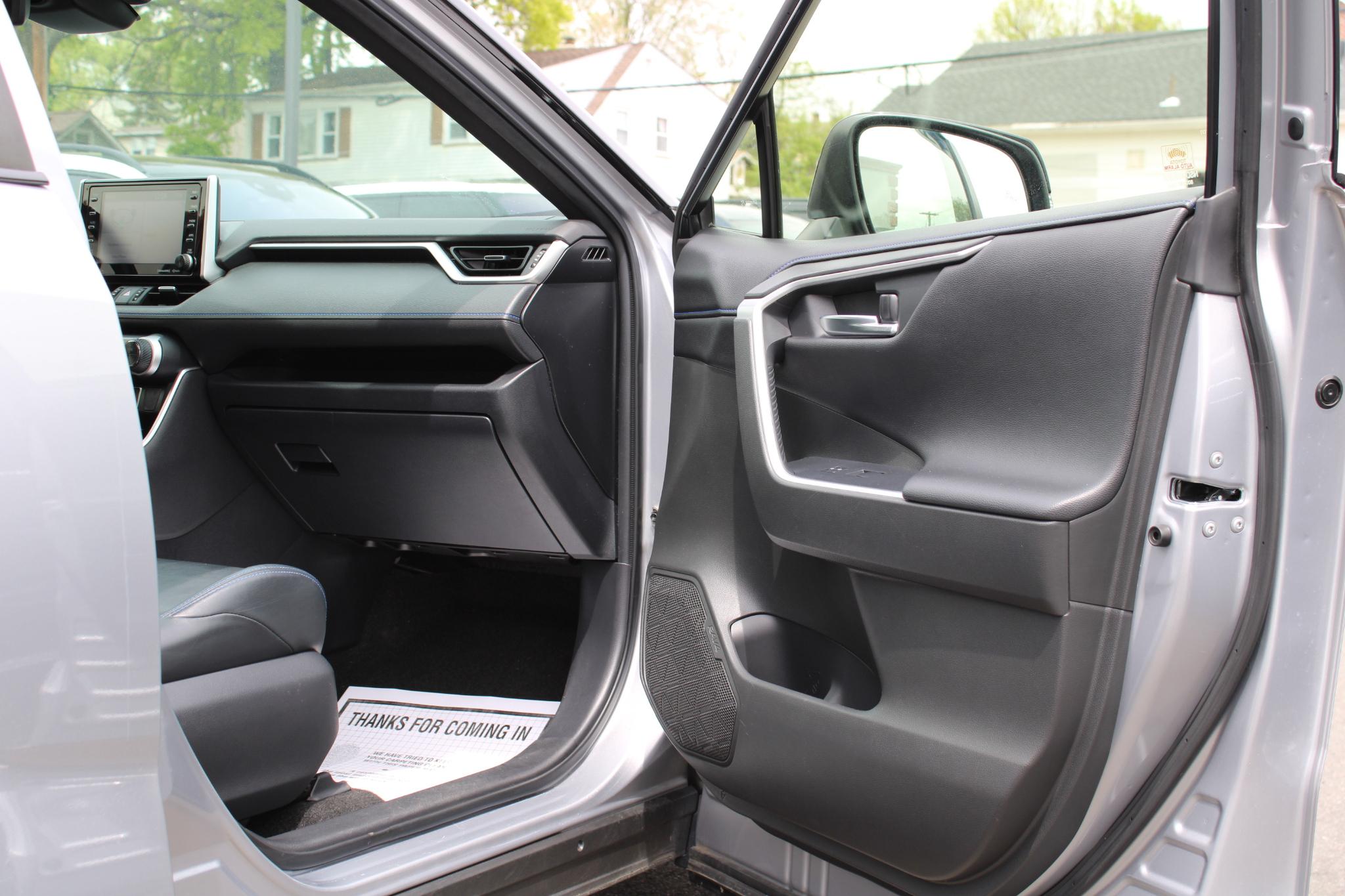 Toyota RAV4 Hybrid XSE AWD (Natl) 2020